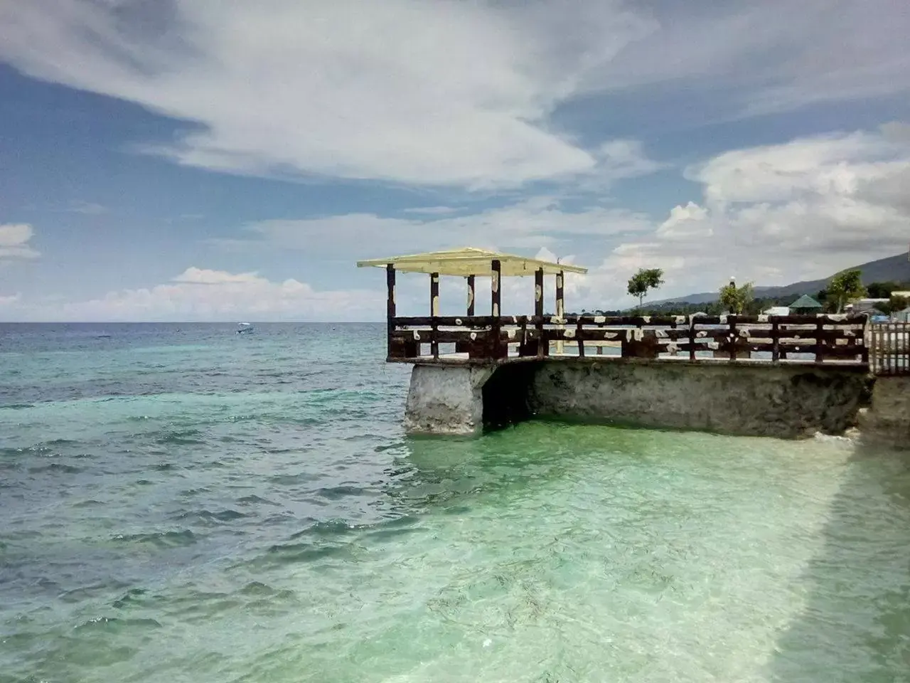 Beach in GingGing Hotel And Resort