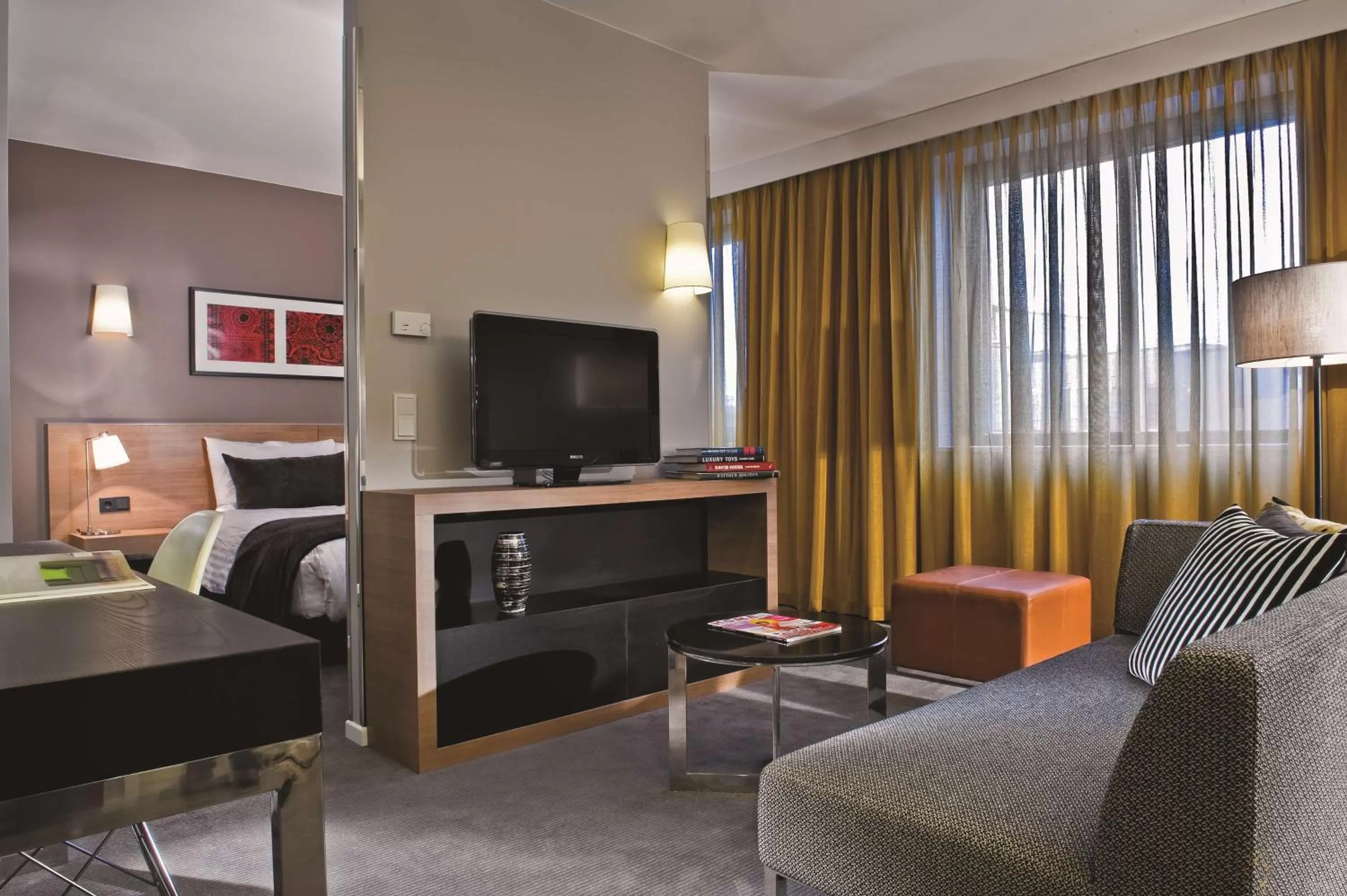 TV and multimedia, Bed in Adina Apartment Hotel Berlin Mitte