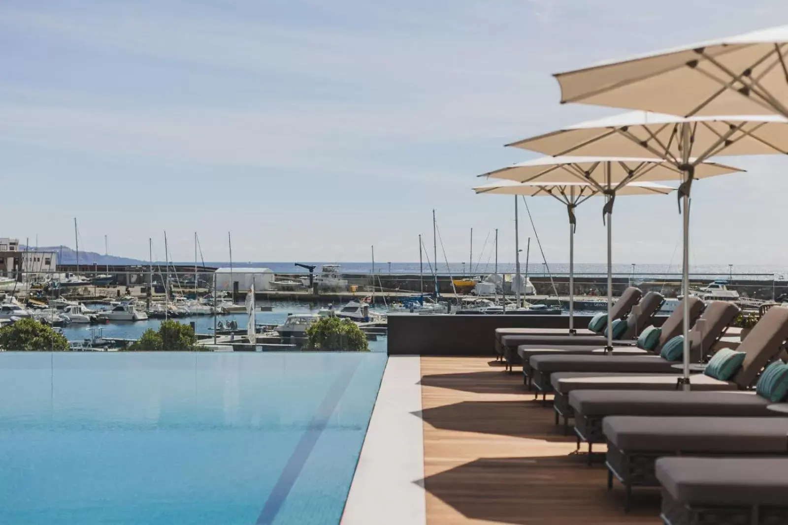 Pool view in Hotel Marina Atlântico