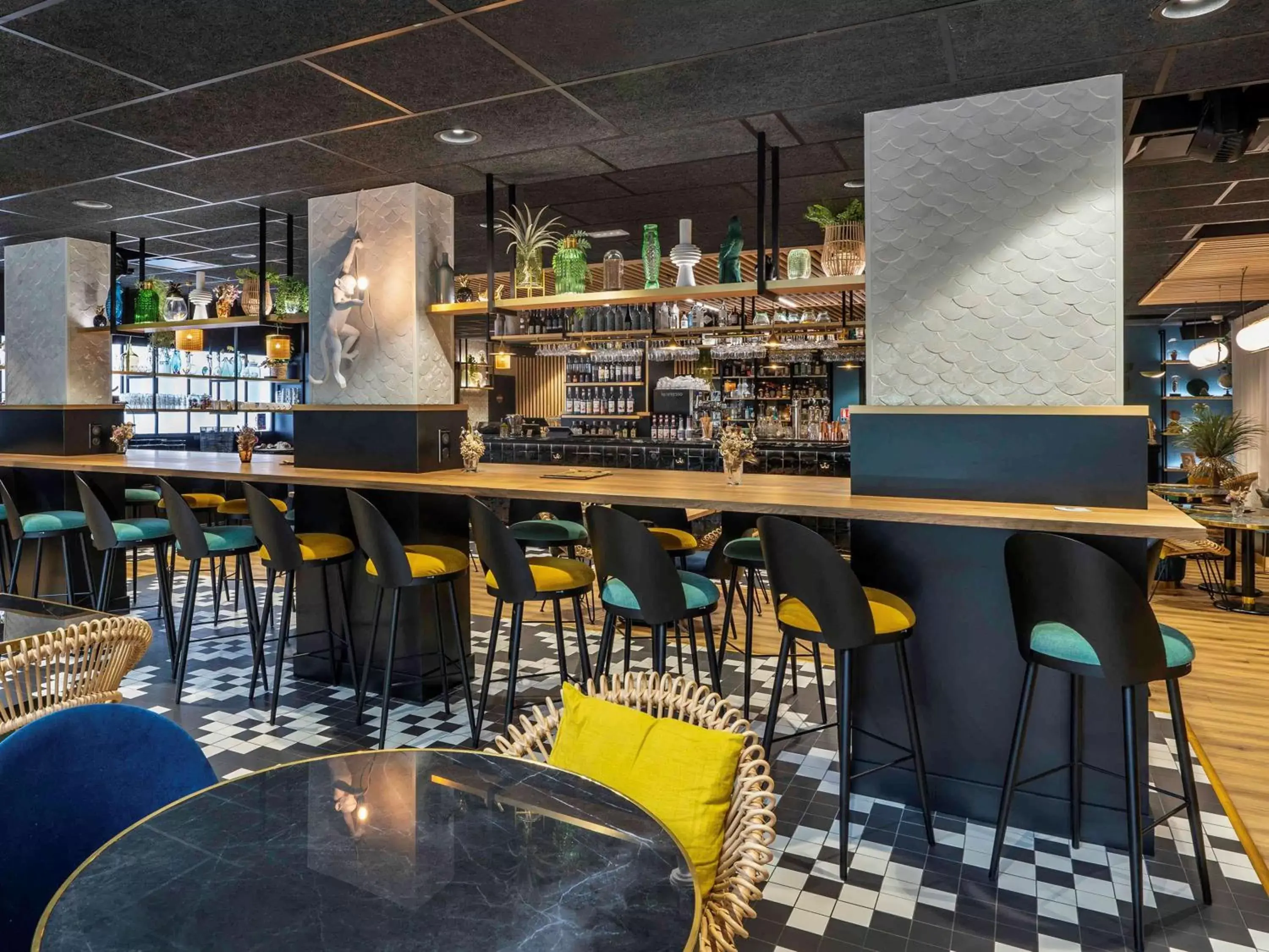 Restaurant/places to eat, Lounge/Bar in Mercure La Roche Sur Yon
