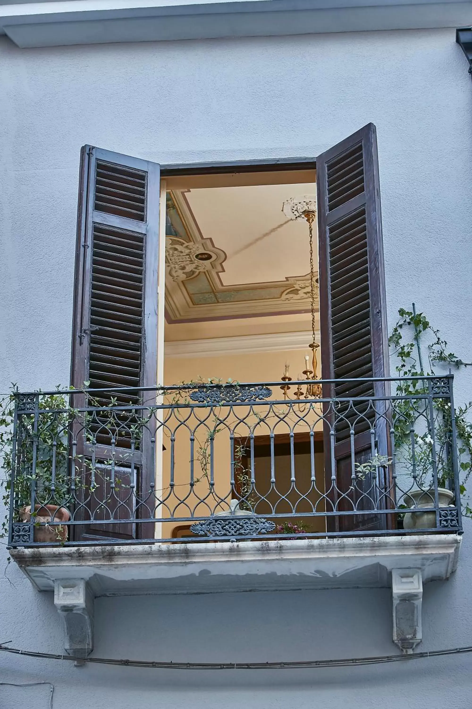 Decorative detail, Property Building in Dimora La Commare