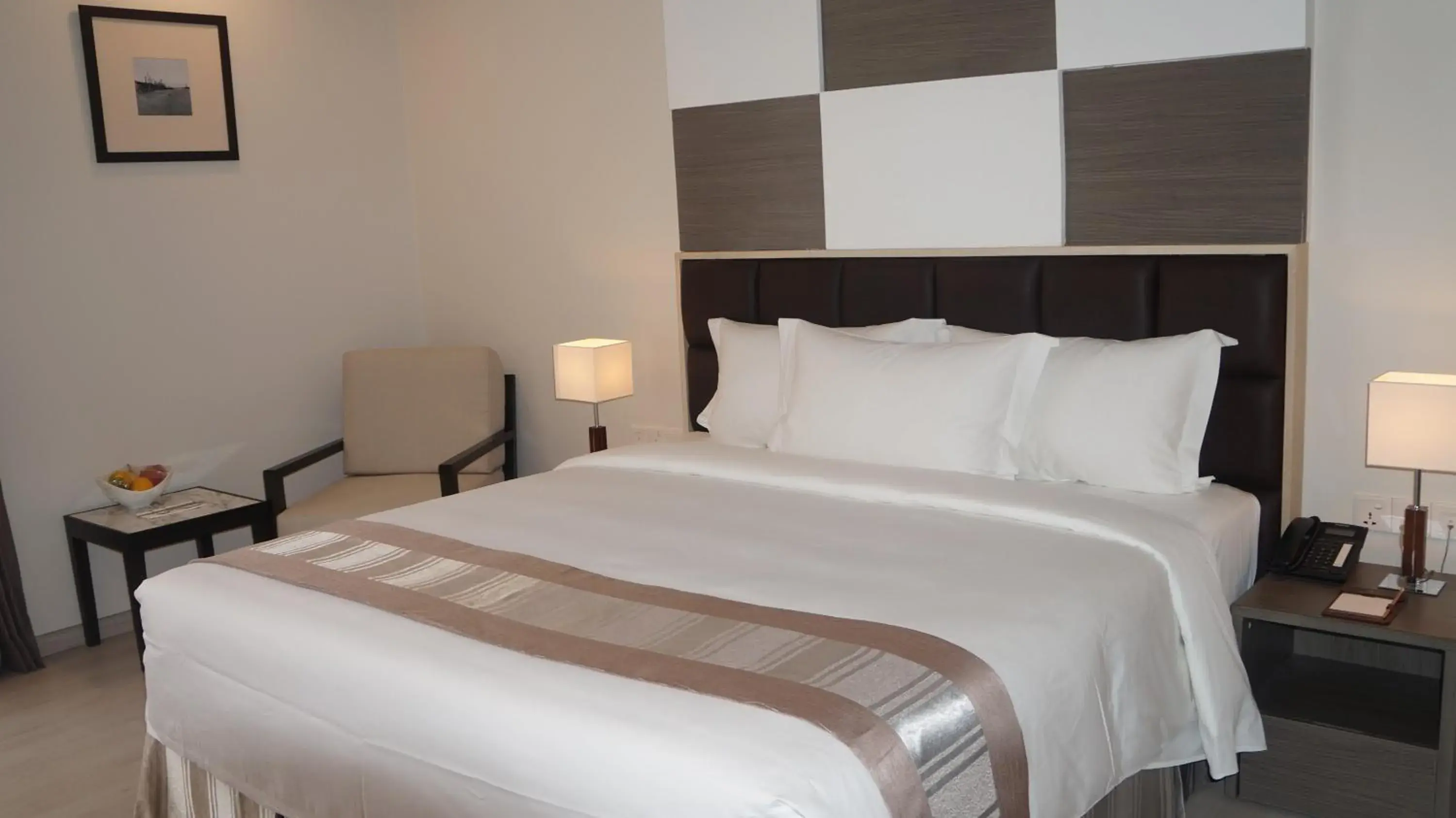 Deluxe Double or Twin Room in Hotel Parami