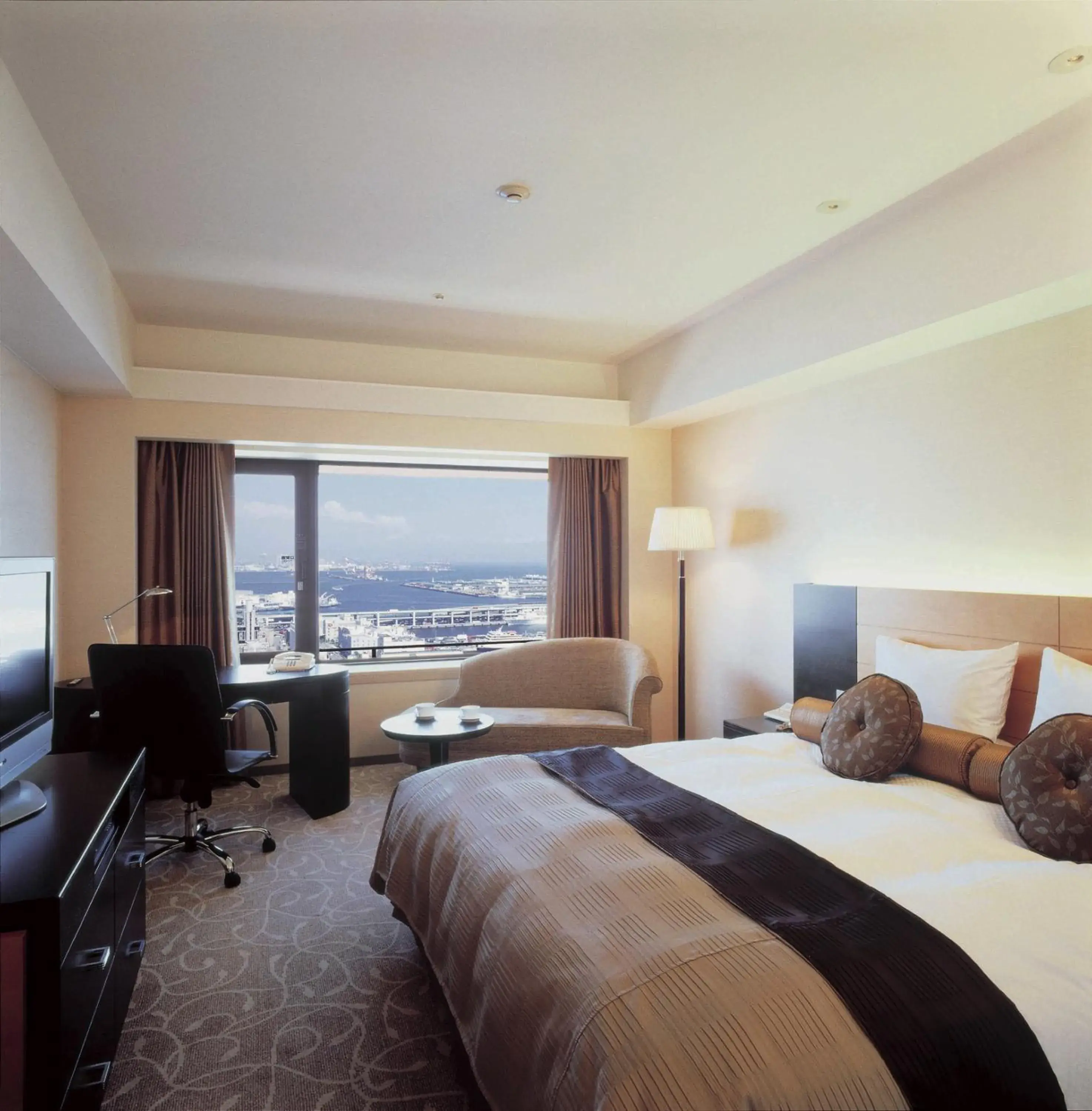 Photo of the whole room in Hotel Okura Kobe