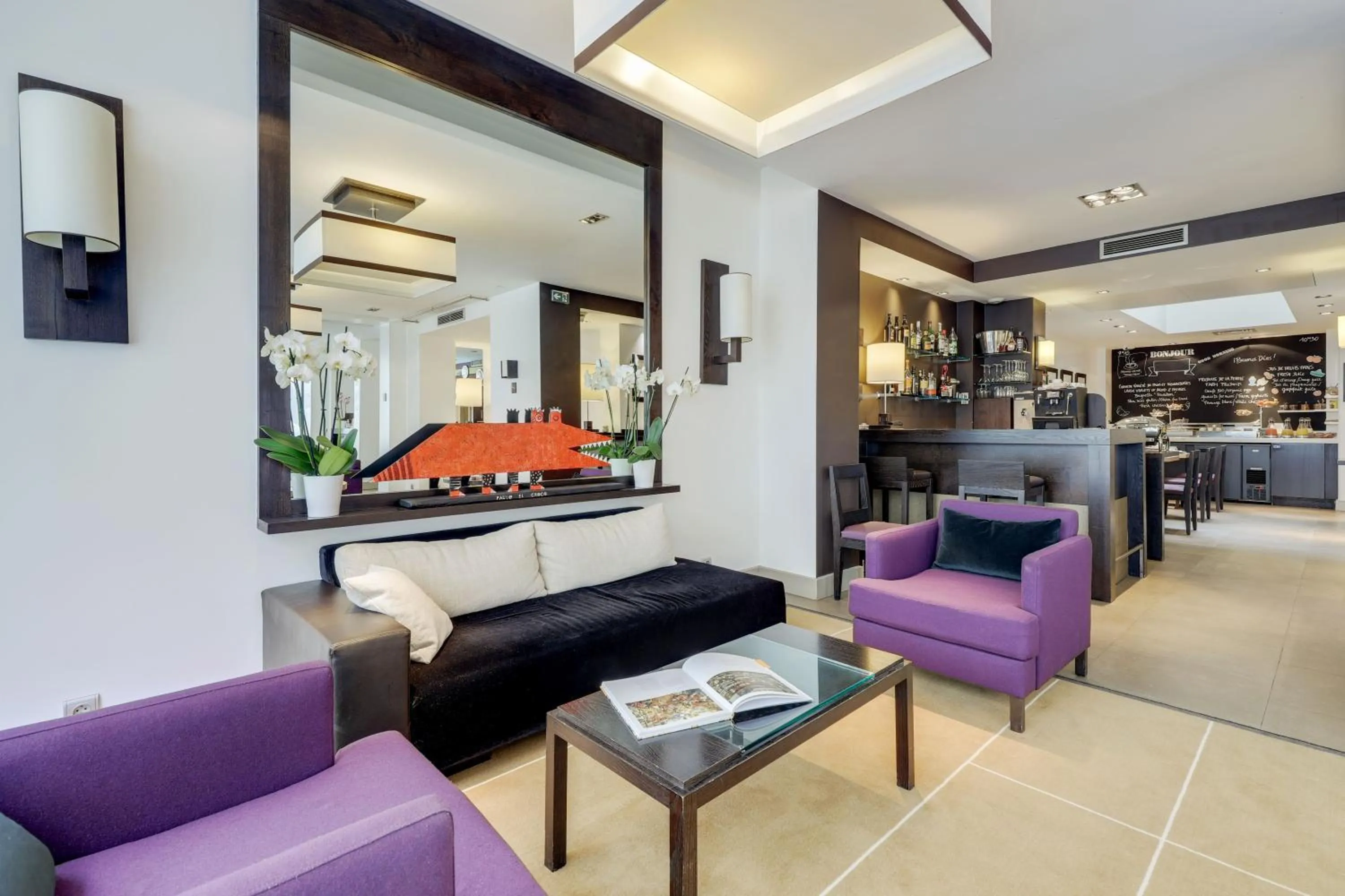 Lobby or reception in Hotel Duret Paris Champs Elysées