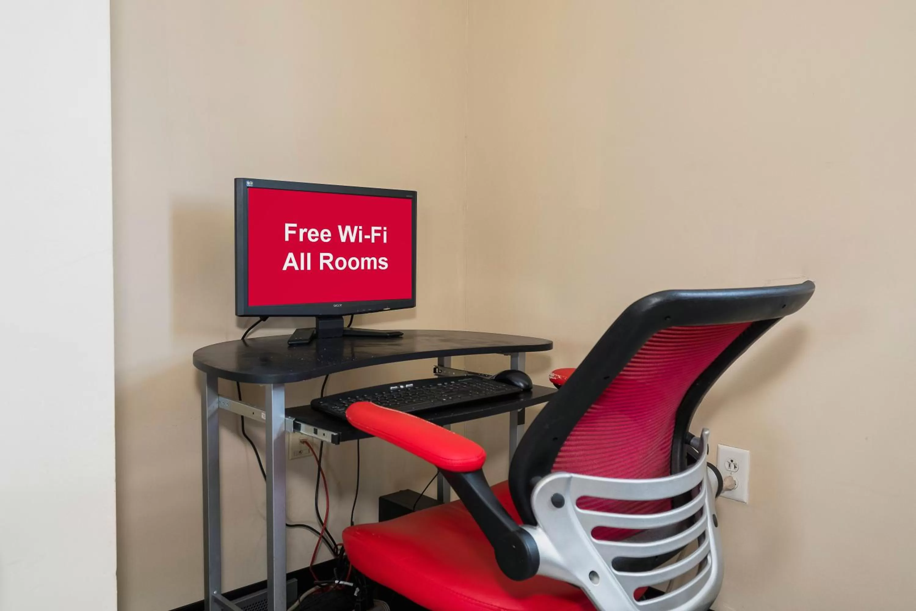 Business facilities in Red Roof Inn Walterboro