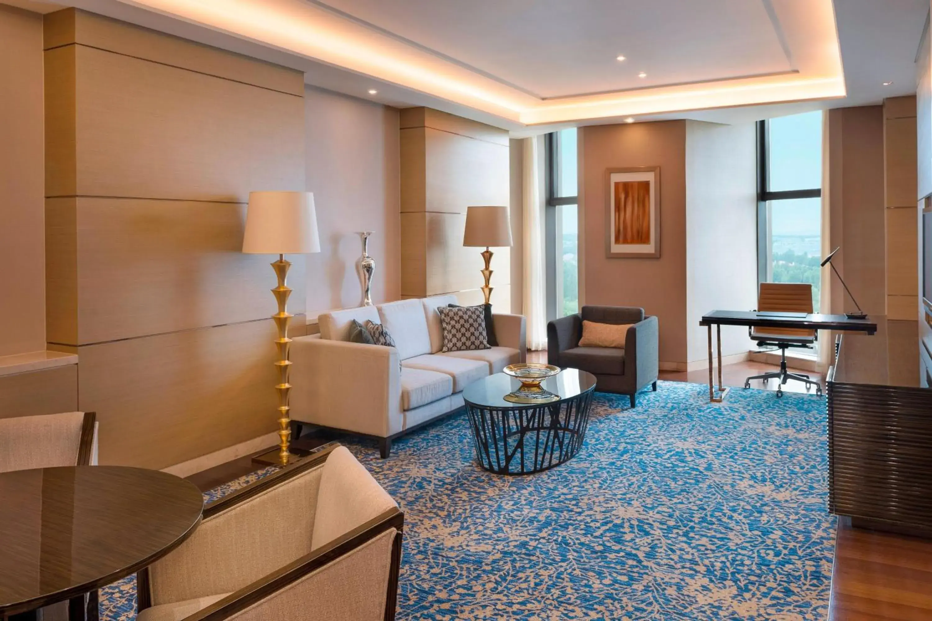 Living room, Seating Area in Sheraton Changchun Jingyuetan Hotel