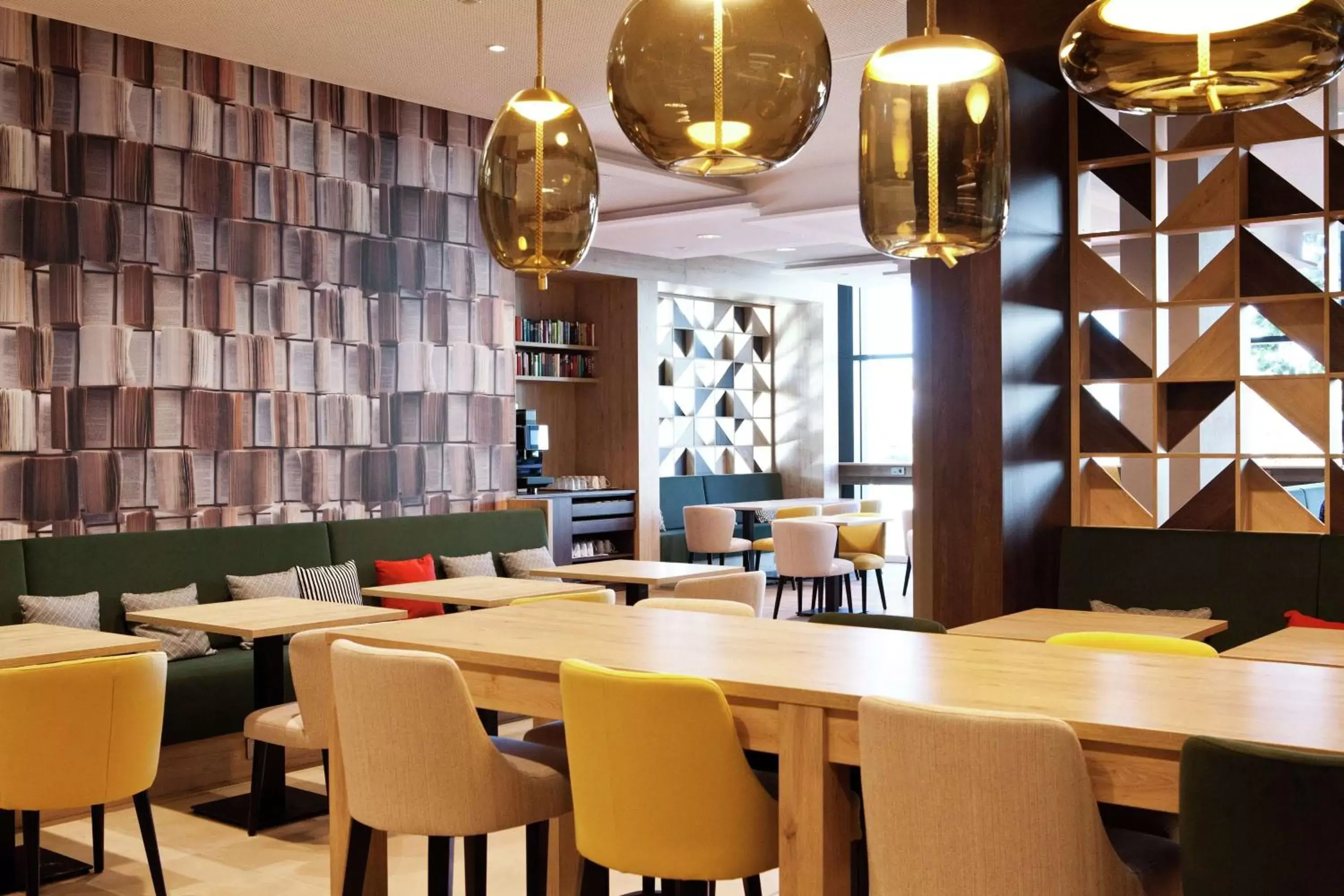 Breakfast in Hampton By Hilton Berlin City East Side Gallery Breakfast in Hampton By Hilton Berlin City East Side Gallery