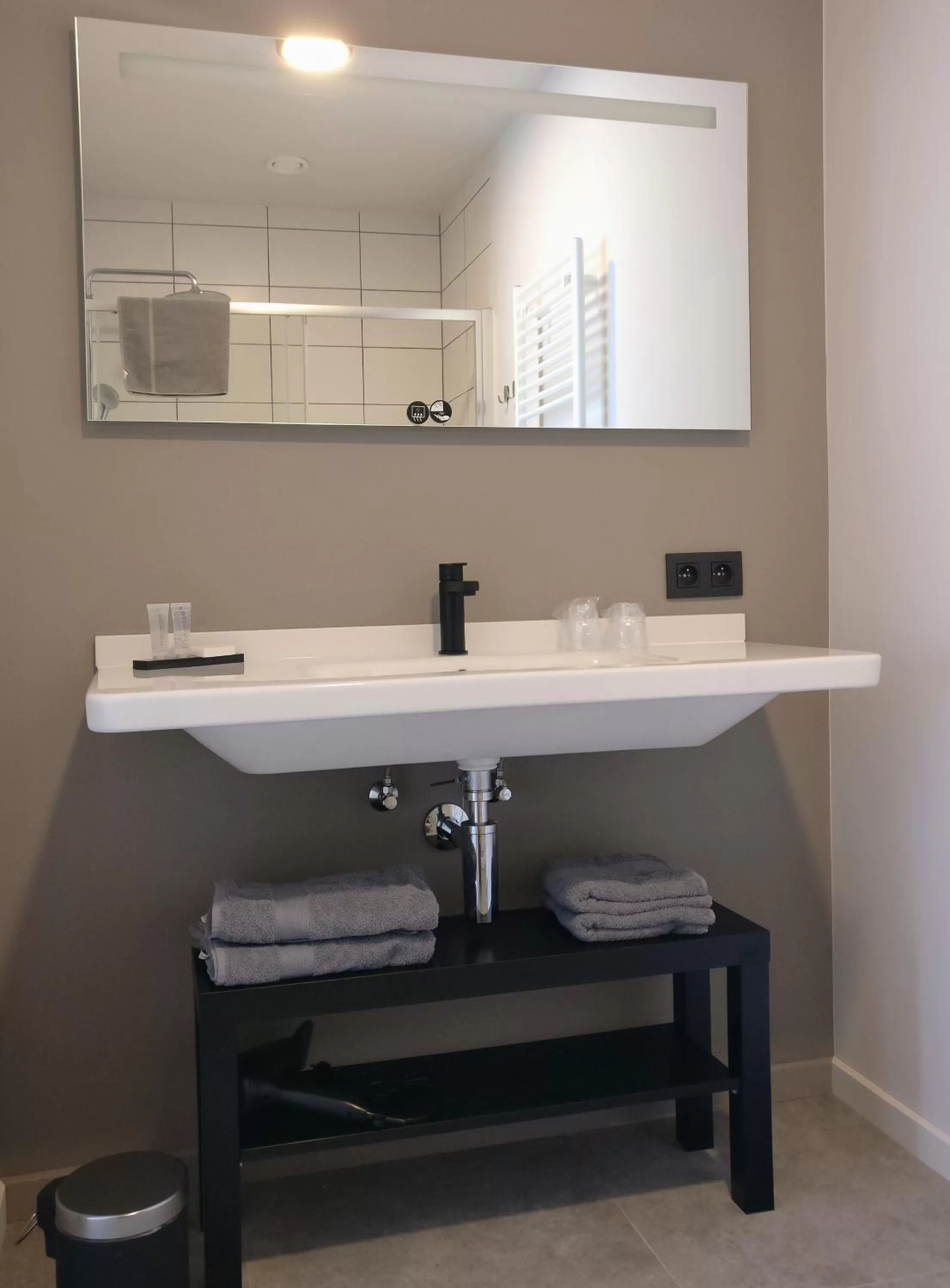 Bathroom in B & B De Veurnse Slaper