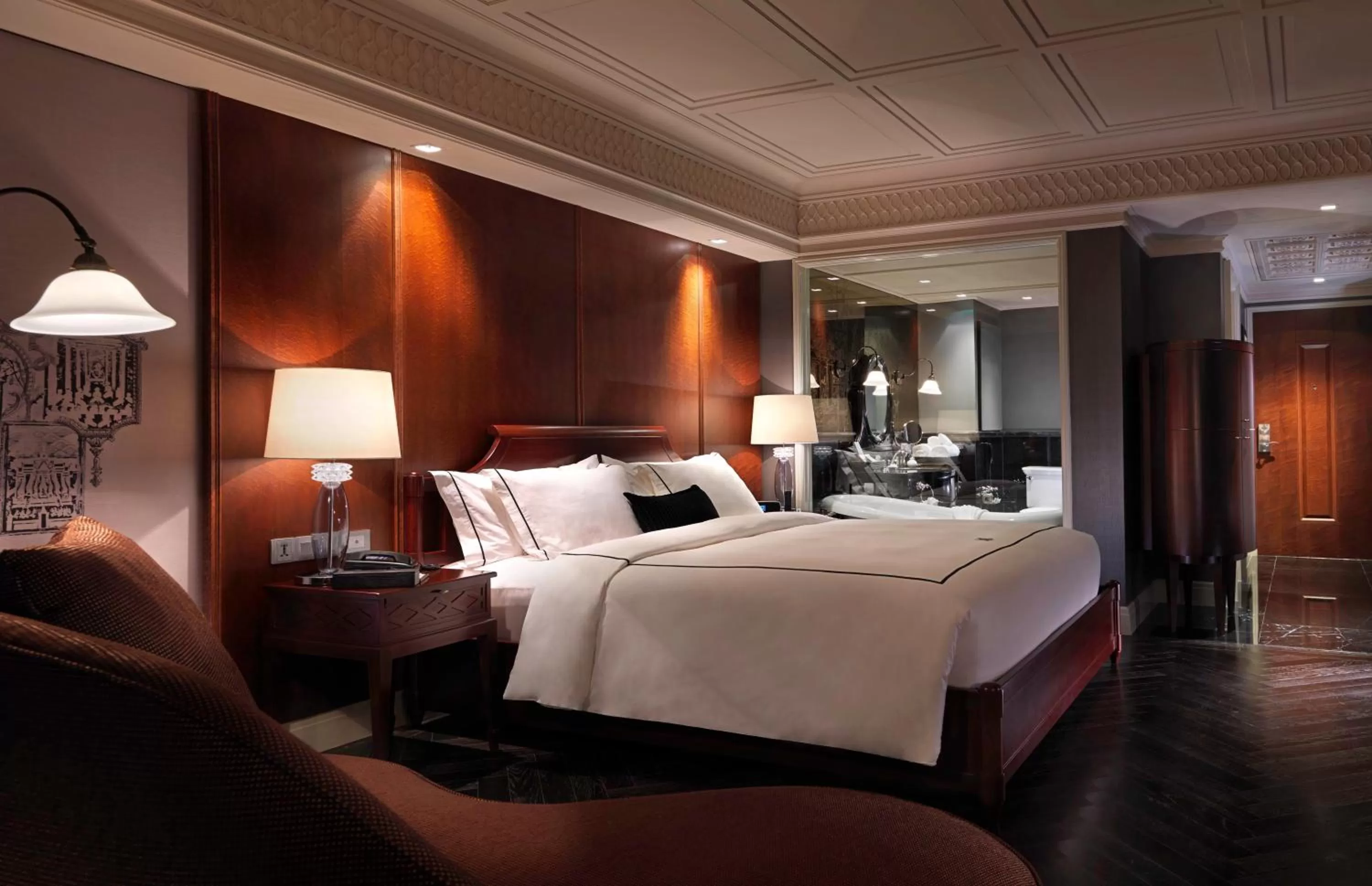 Bed in Hotel Muse Bangkok Langsuan - MGallery