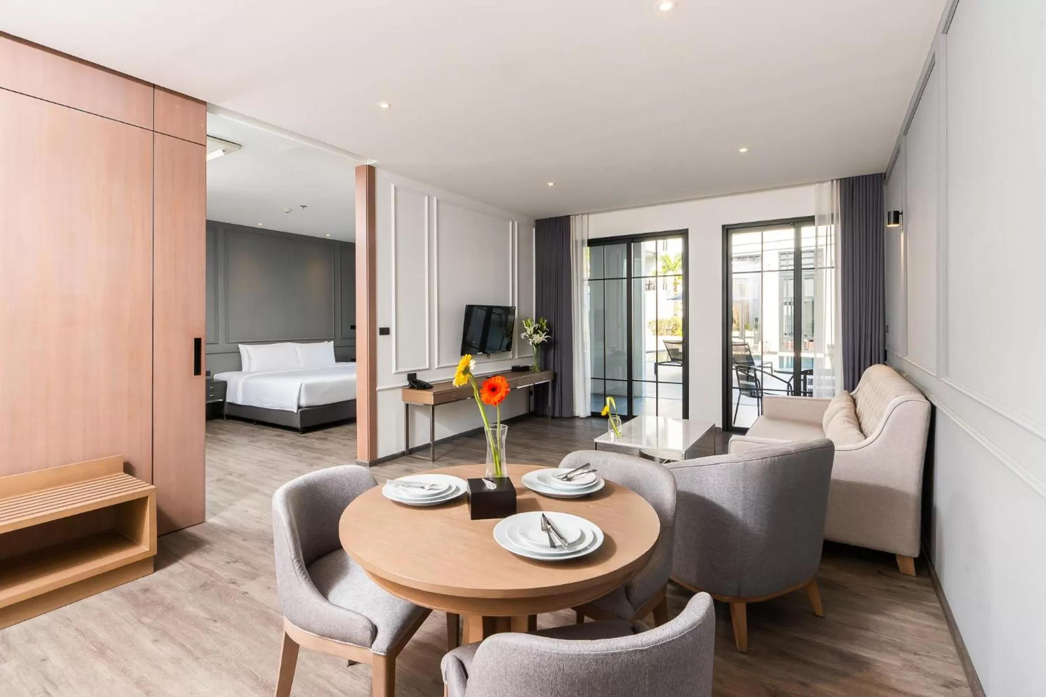 Kitchen or kitchenette, Bed in One Patio Hotel Pattaya - SHA Extra Plus