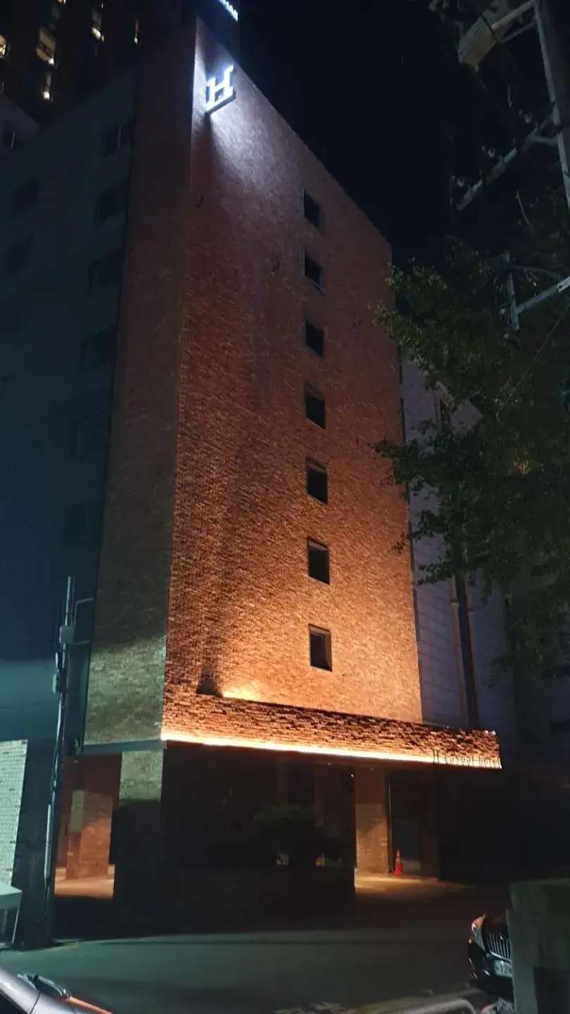 Property Building in H hotel Gasan