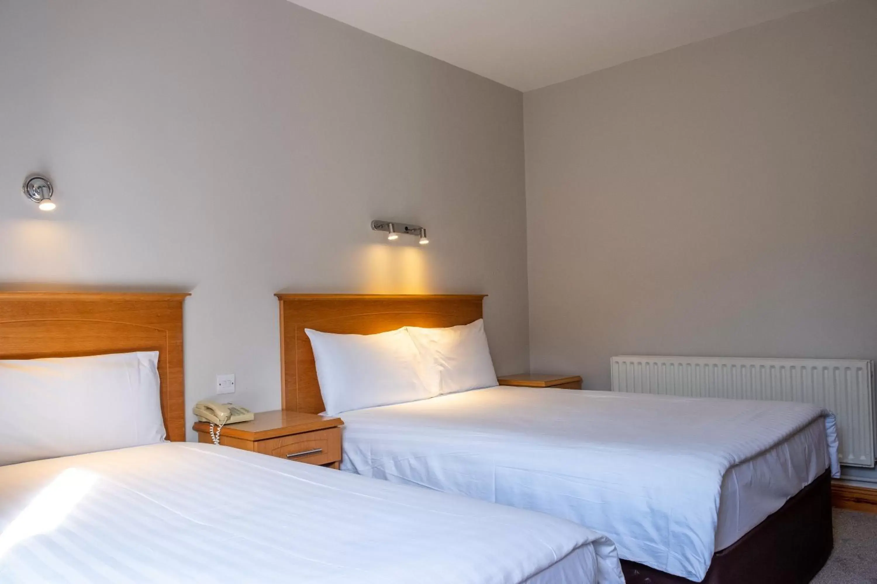 Bedroom, Bed in The Lodge at Woodenbridge