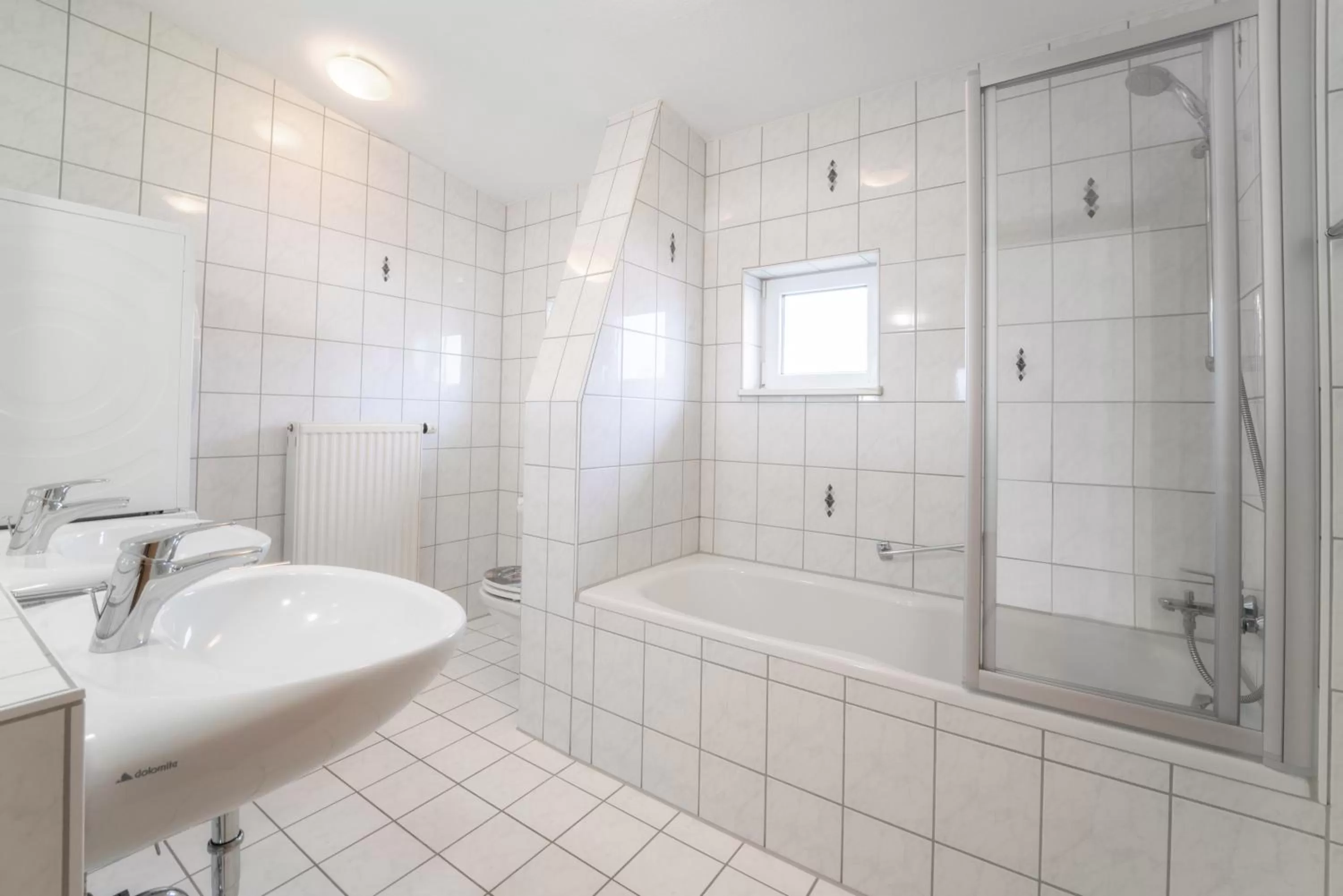 Shower in Pension Schweizer