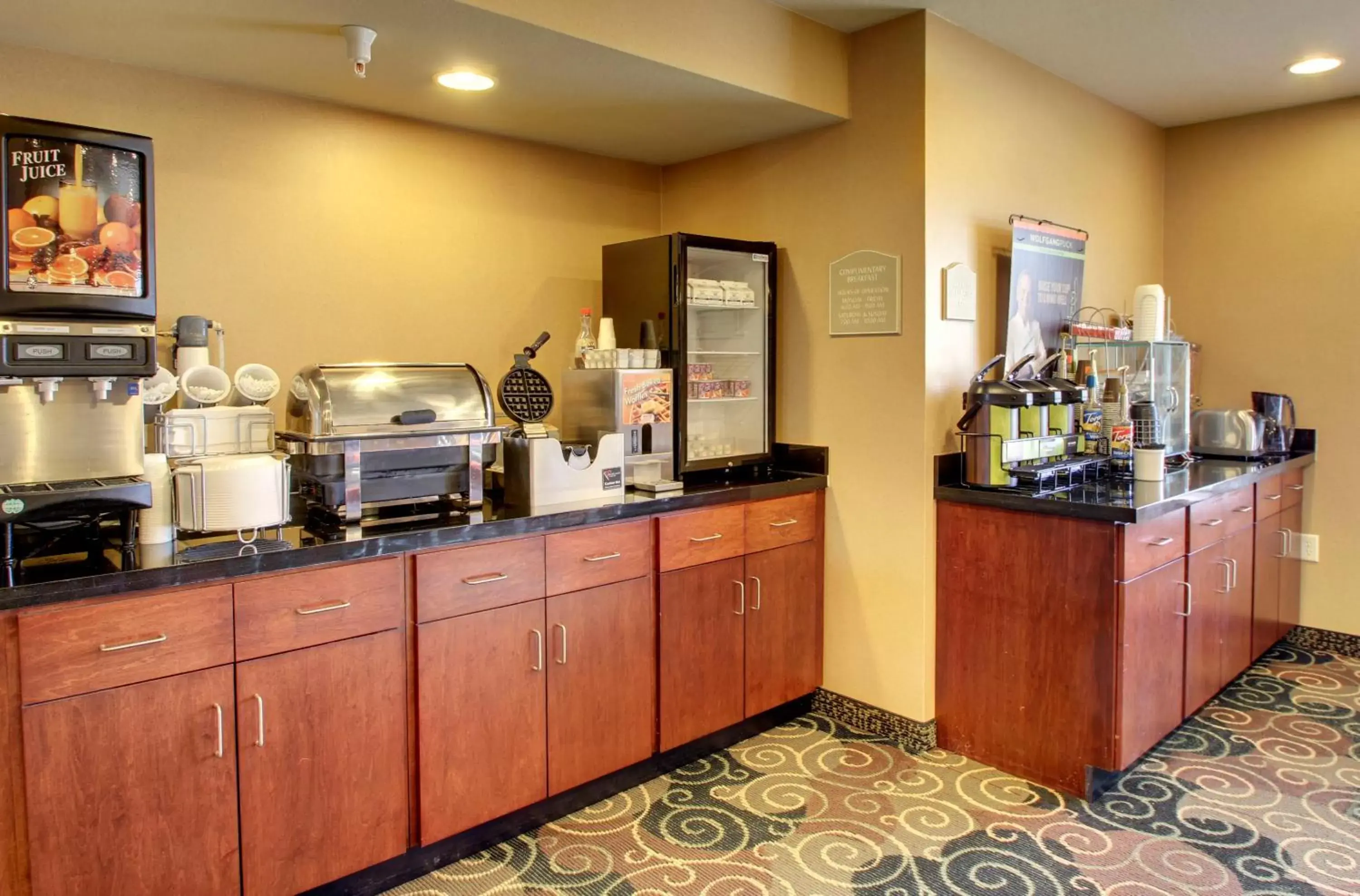 Food and drinks in Cobblestone Inn & Suites - Hartington Food and drinks in Cobblestone Inn & Suites - Hartington