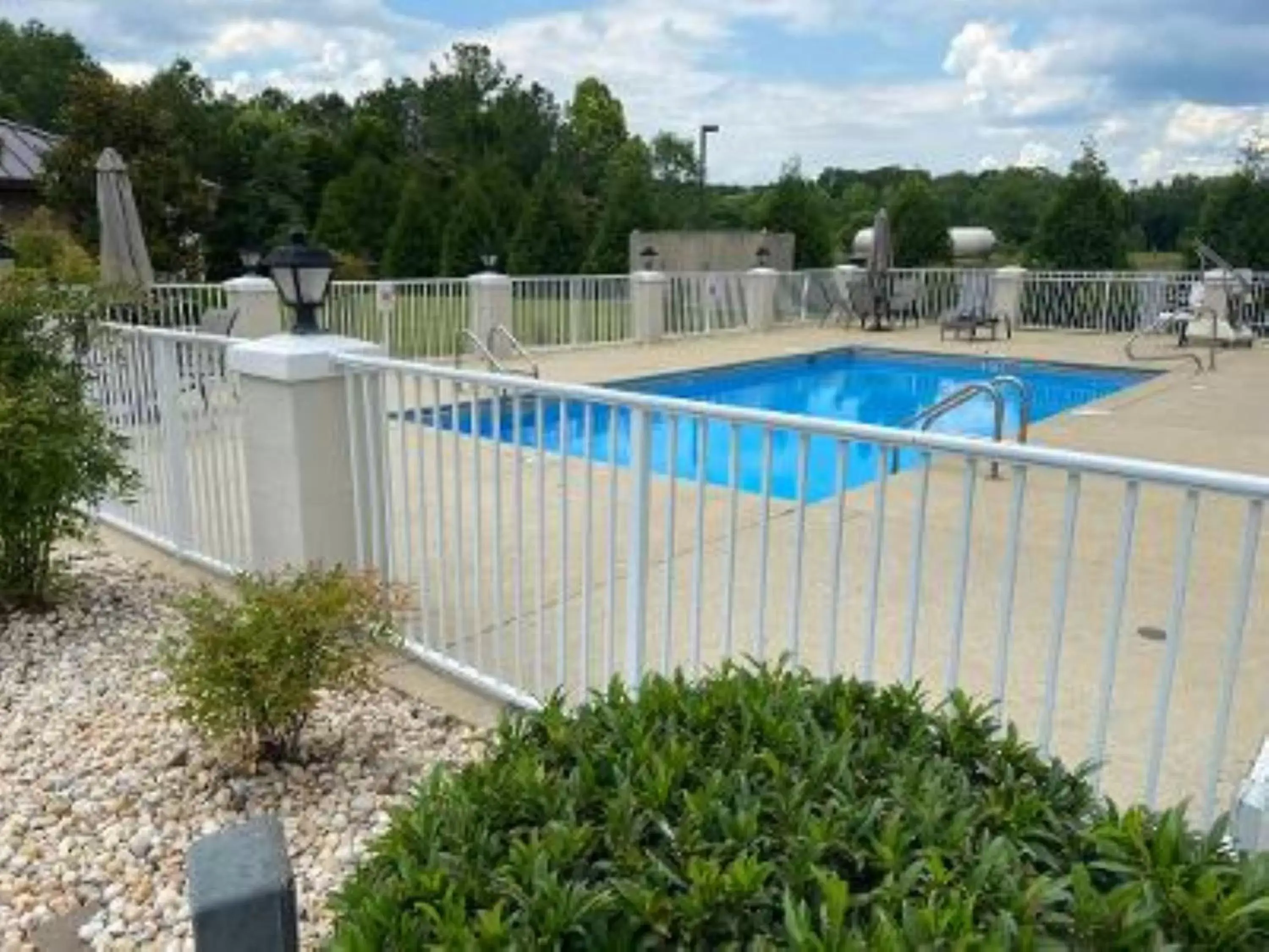 Swimming Pool in Holiday Inn Express Hotel & Suites Fort Payne, an IHG Hotel