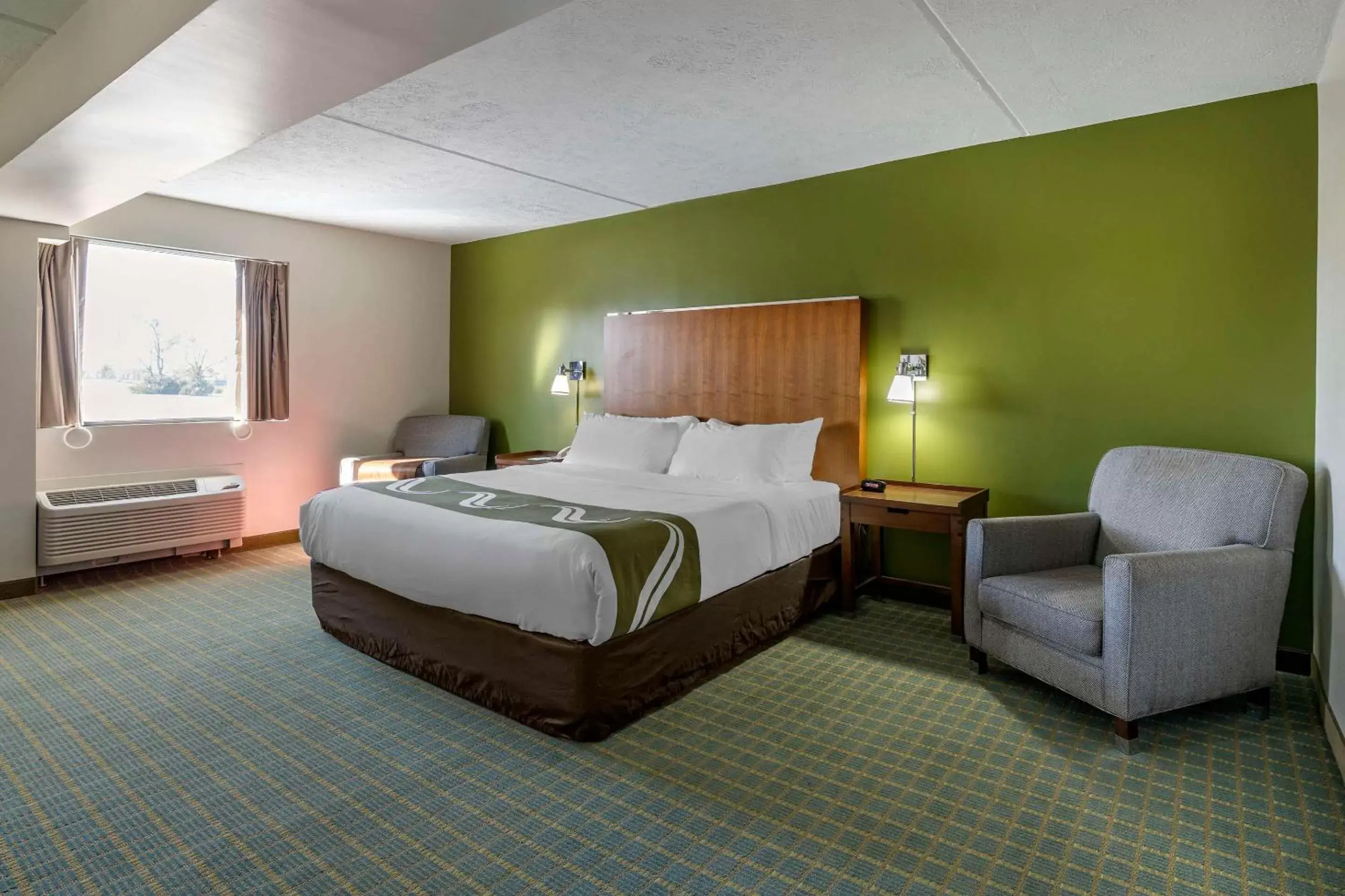 Bedroom, Bed in Quality Inn Lexington - Horse Park