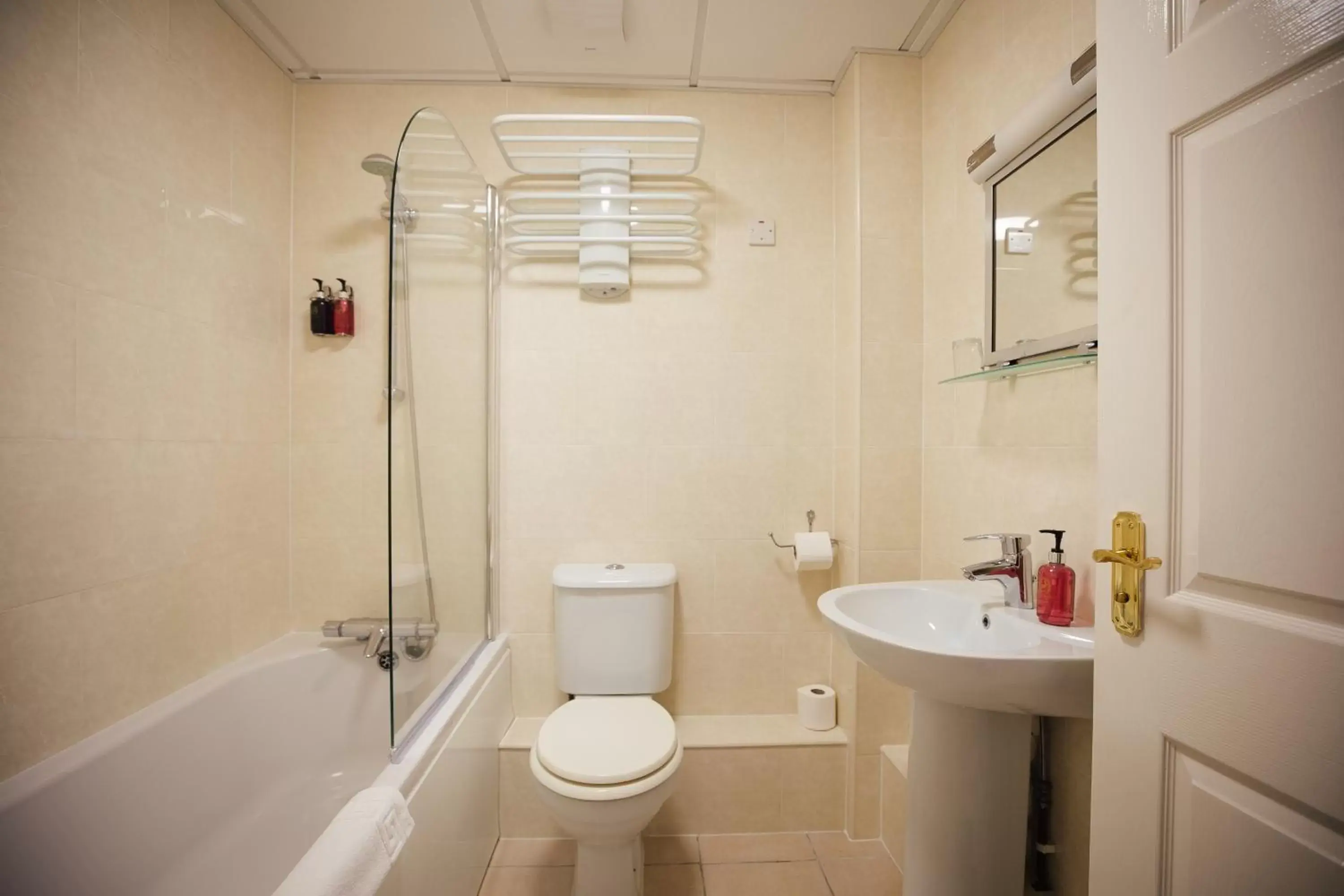 Bathroom in The Imperial Dragon Hotel