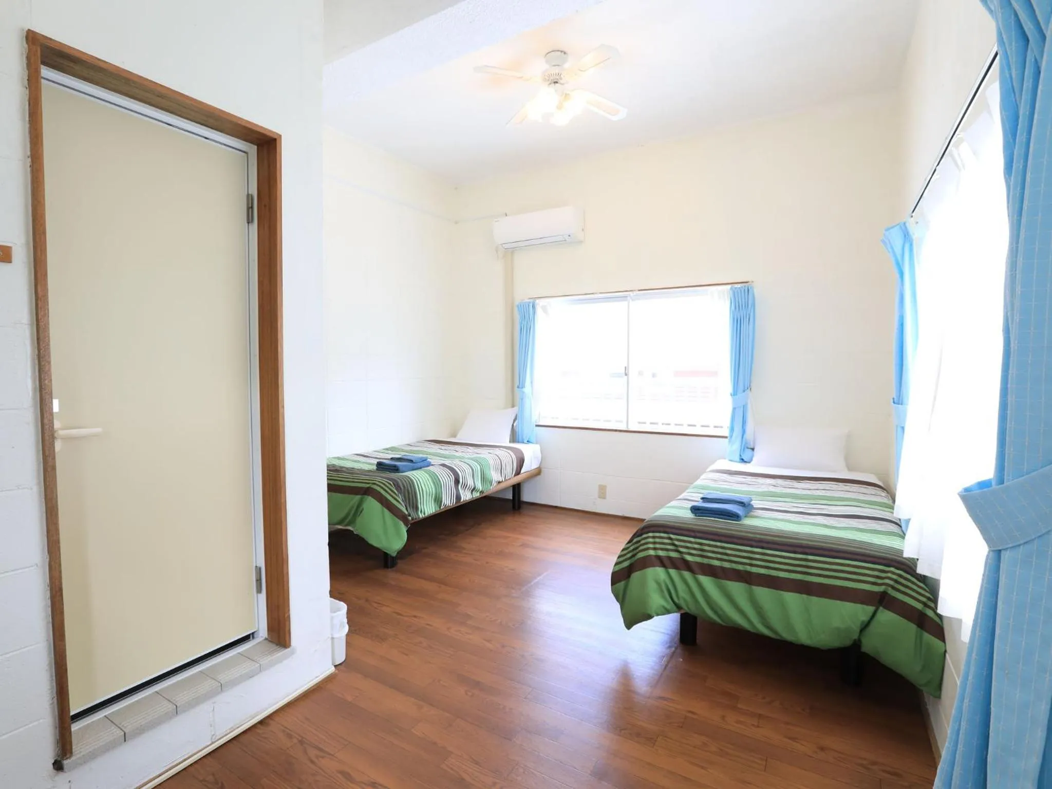 Photo of the whole room, Bed in Pension Sea Friend