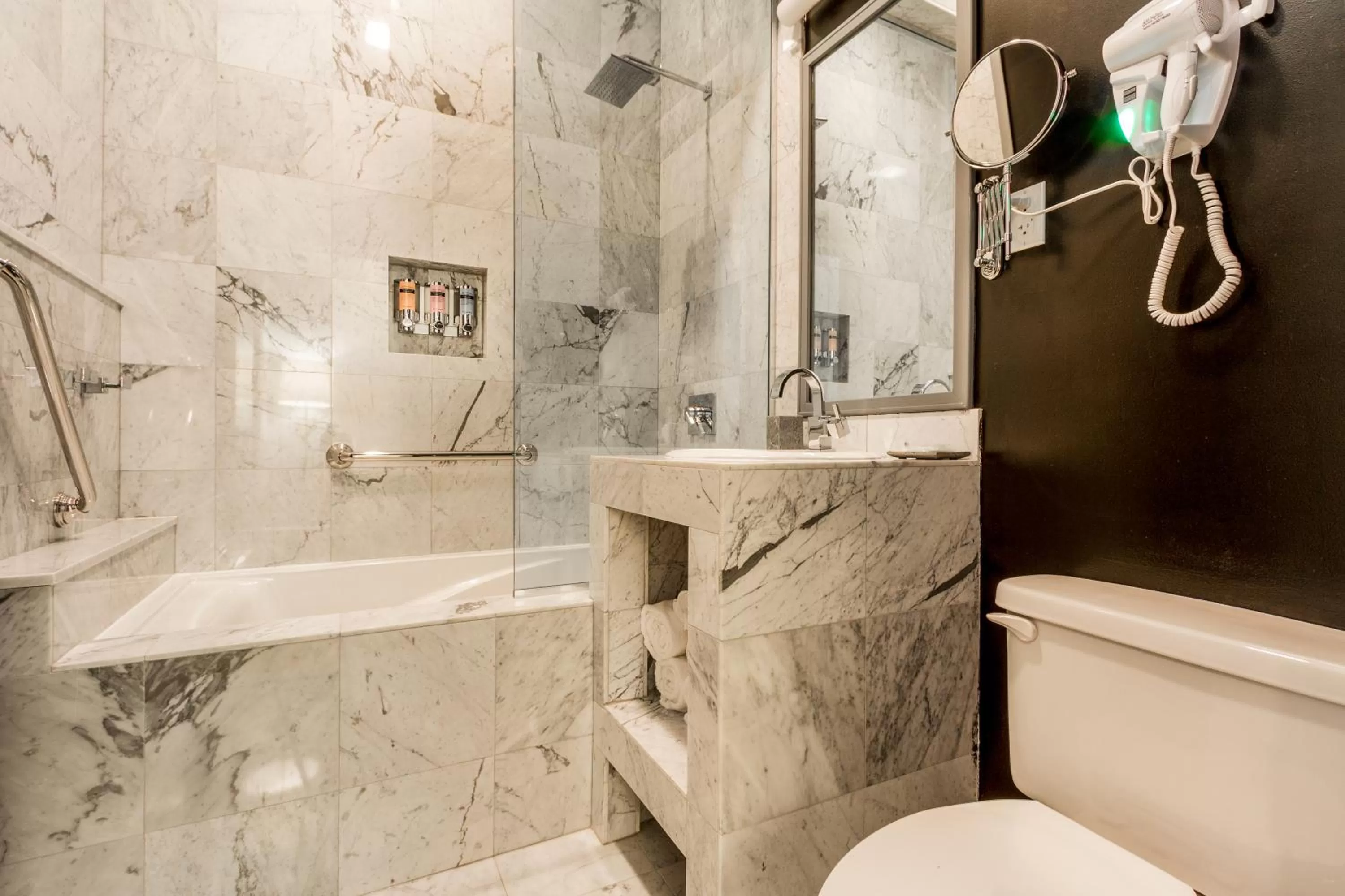 Bathroom in Franklin Guesthouse