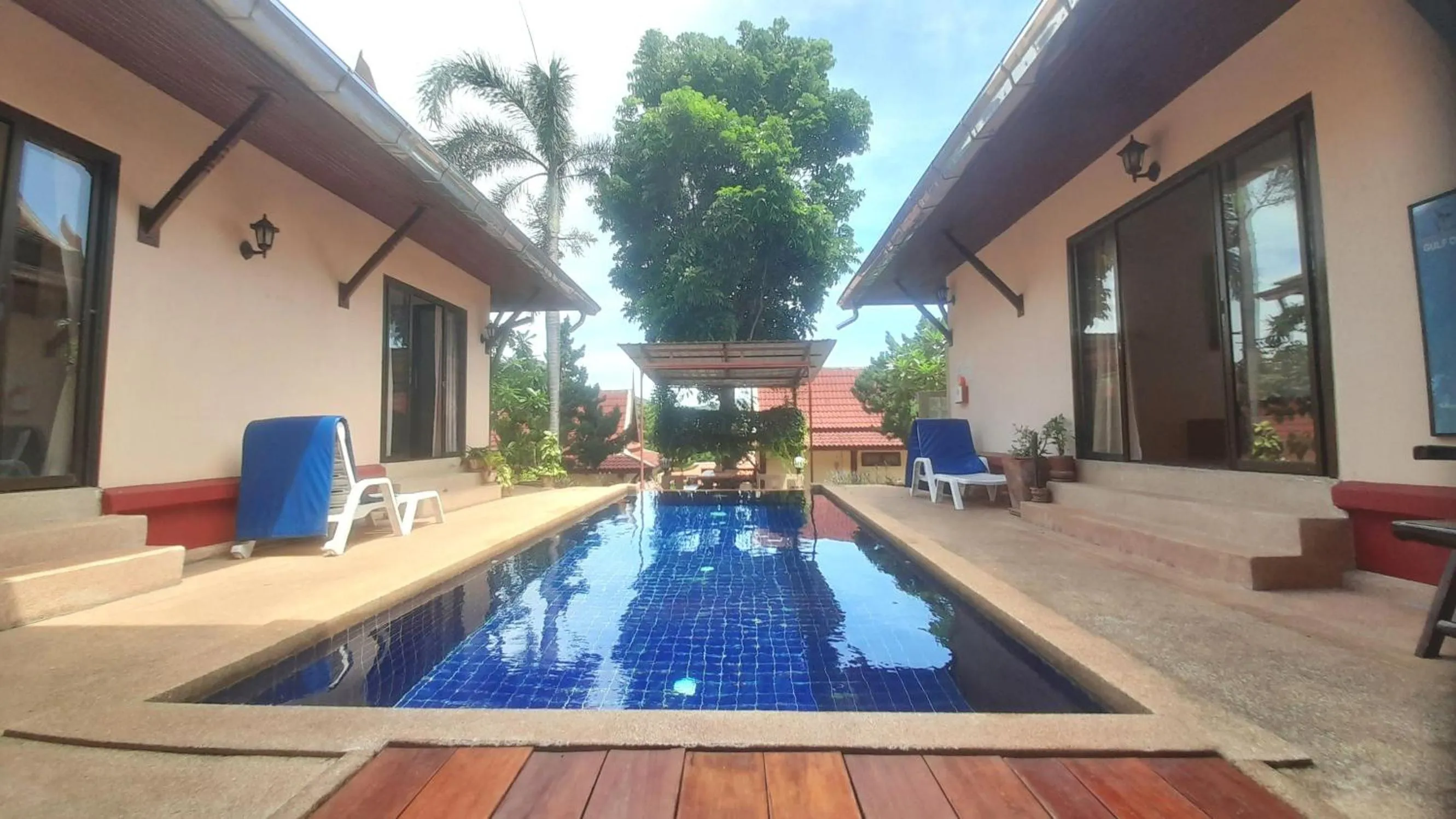Property building, Swimming Pool in Samui Diving Resort
