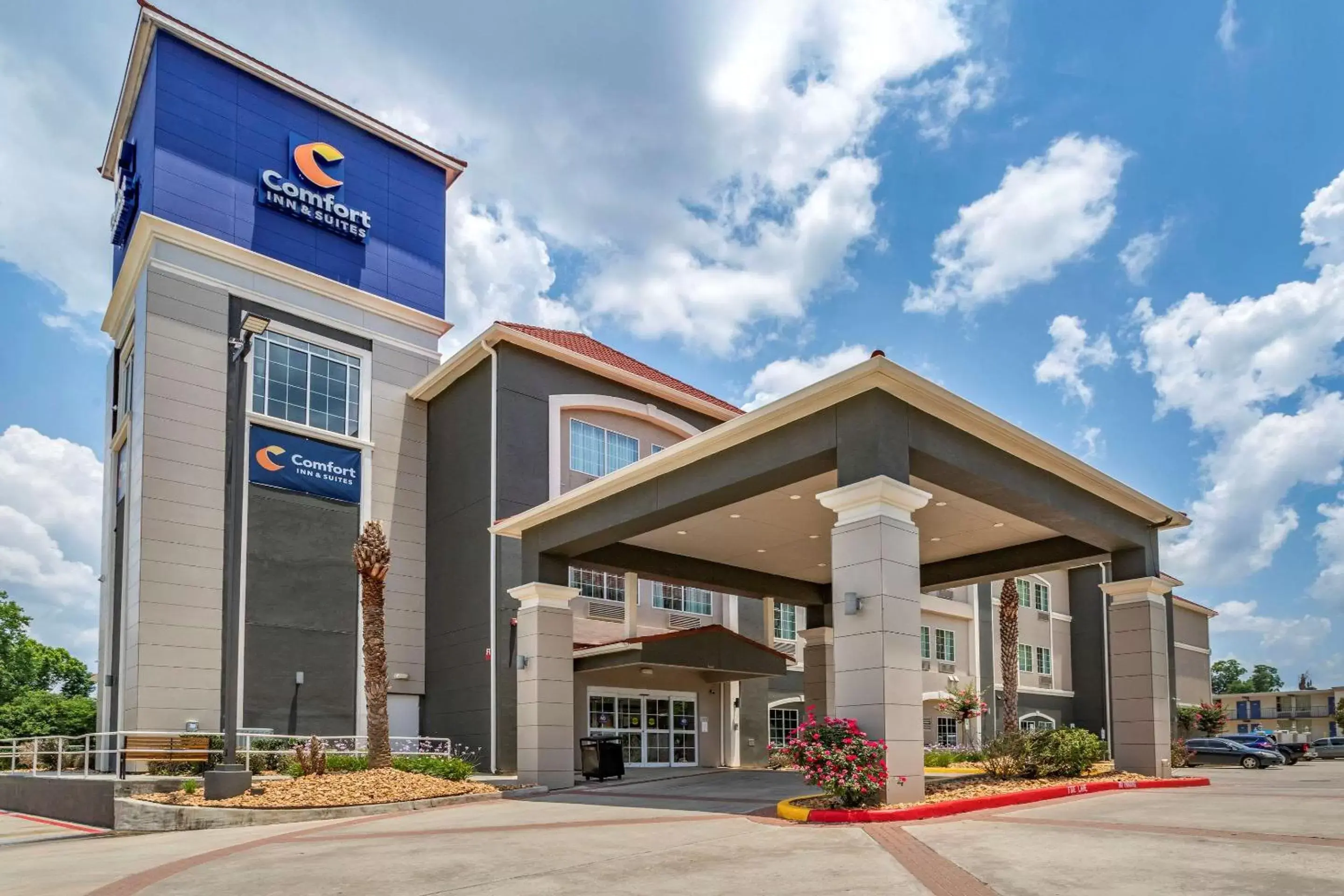 Property building in Comfort Inn & Suites Cleveland TX Property building in Comfort Inn & Suites Cleveland TX