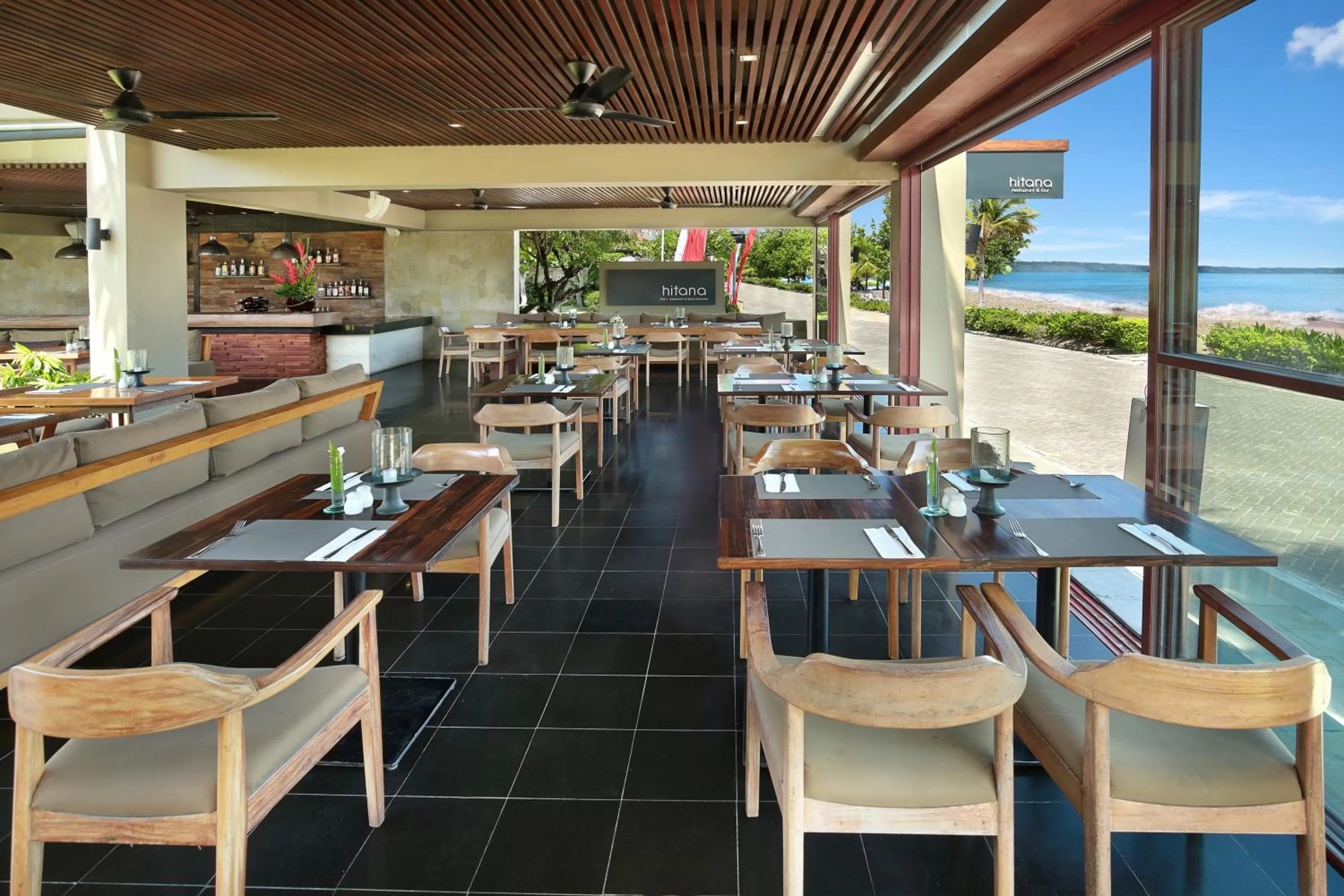 Restaurant/places to eat in Bali Niksoma Boutique Beach Resort