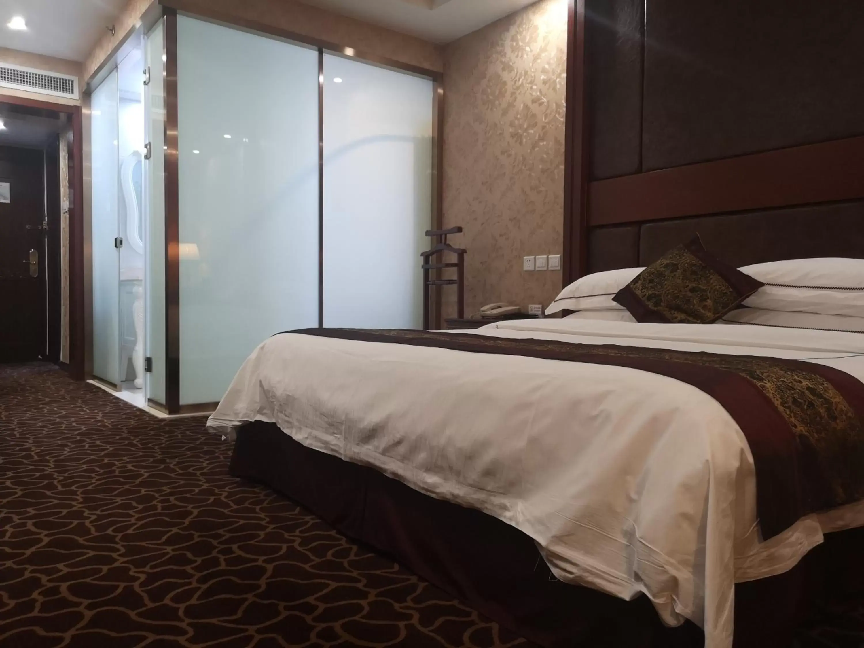 Executive King Room in Beijing Commercial Business Hotel