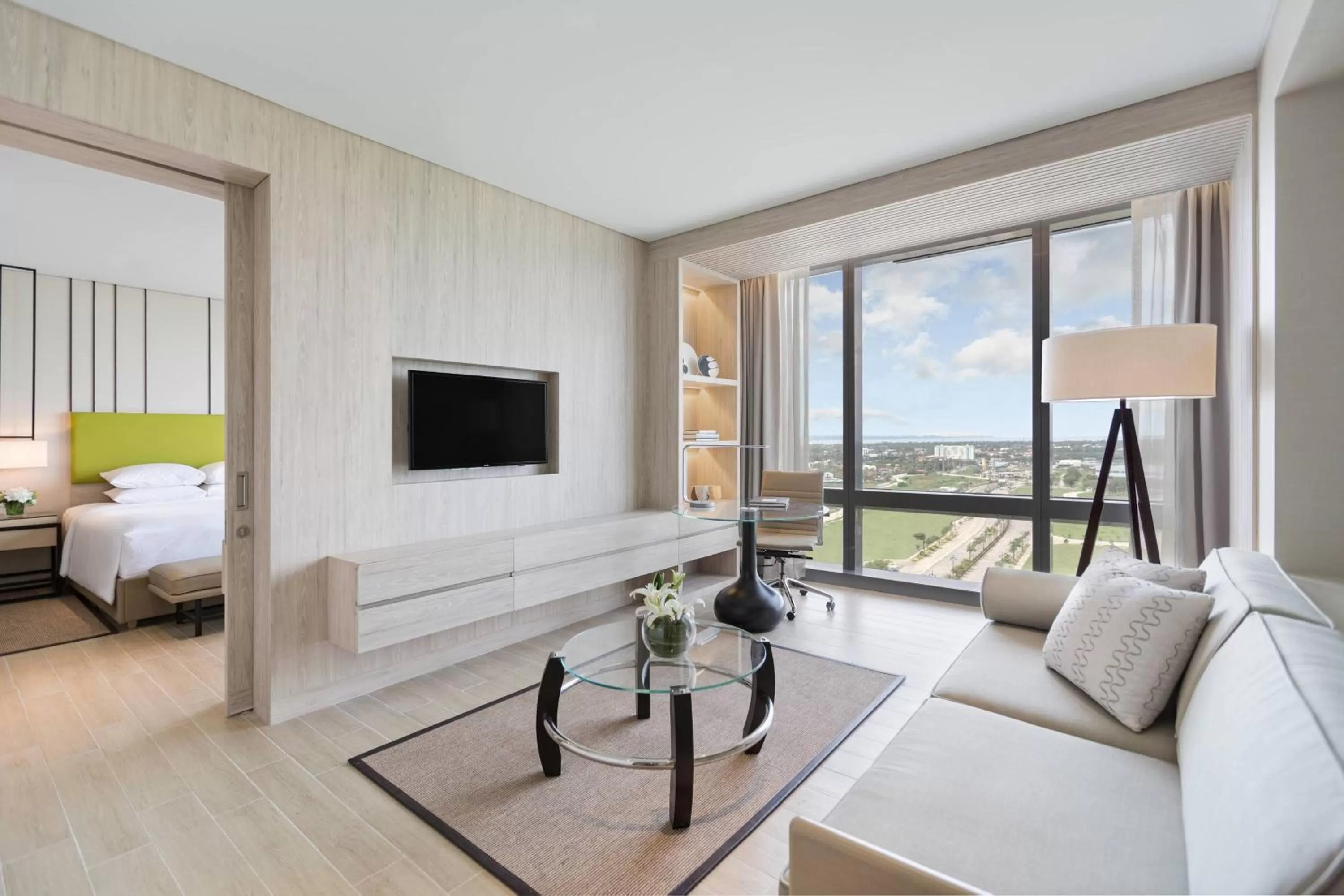 Junior Suite, 1 King, City view in Courtyard by Marriott Iloilo