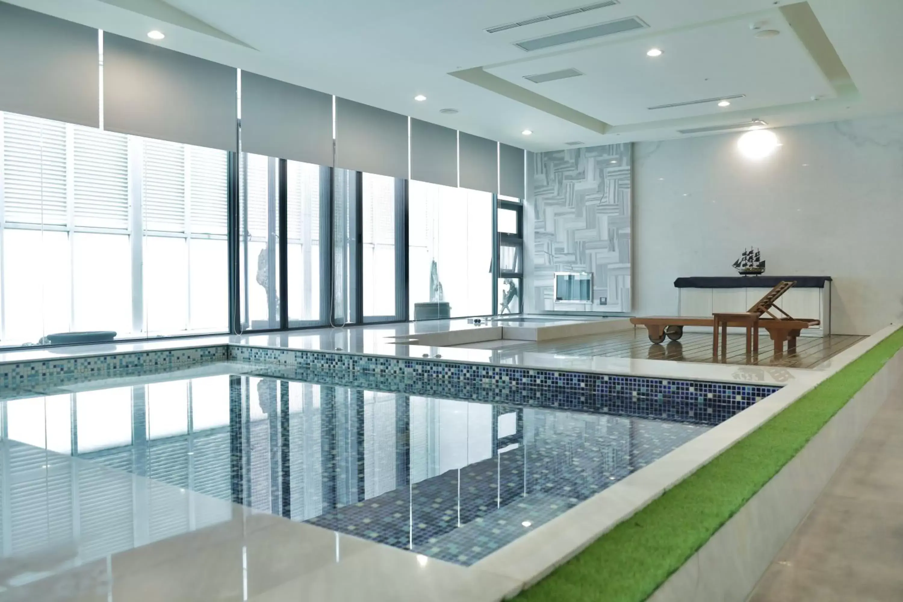 Swimming Pool in OHYA Chain Boutique Motel Taoyuan