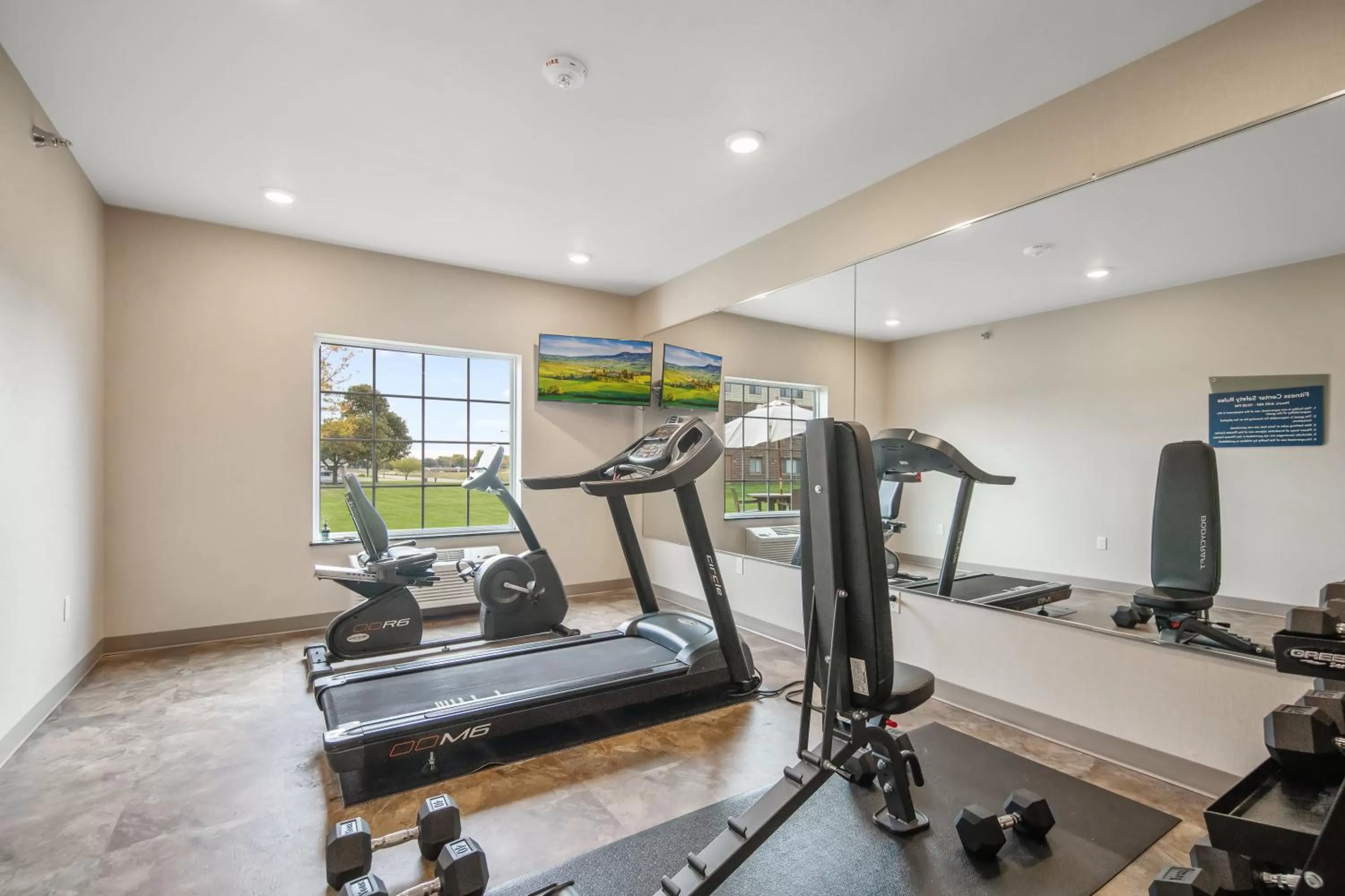 Fitness centre/facilities in Cobblestone Hotel & Suites - Austin