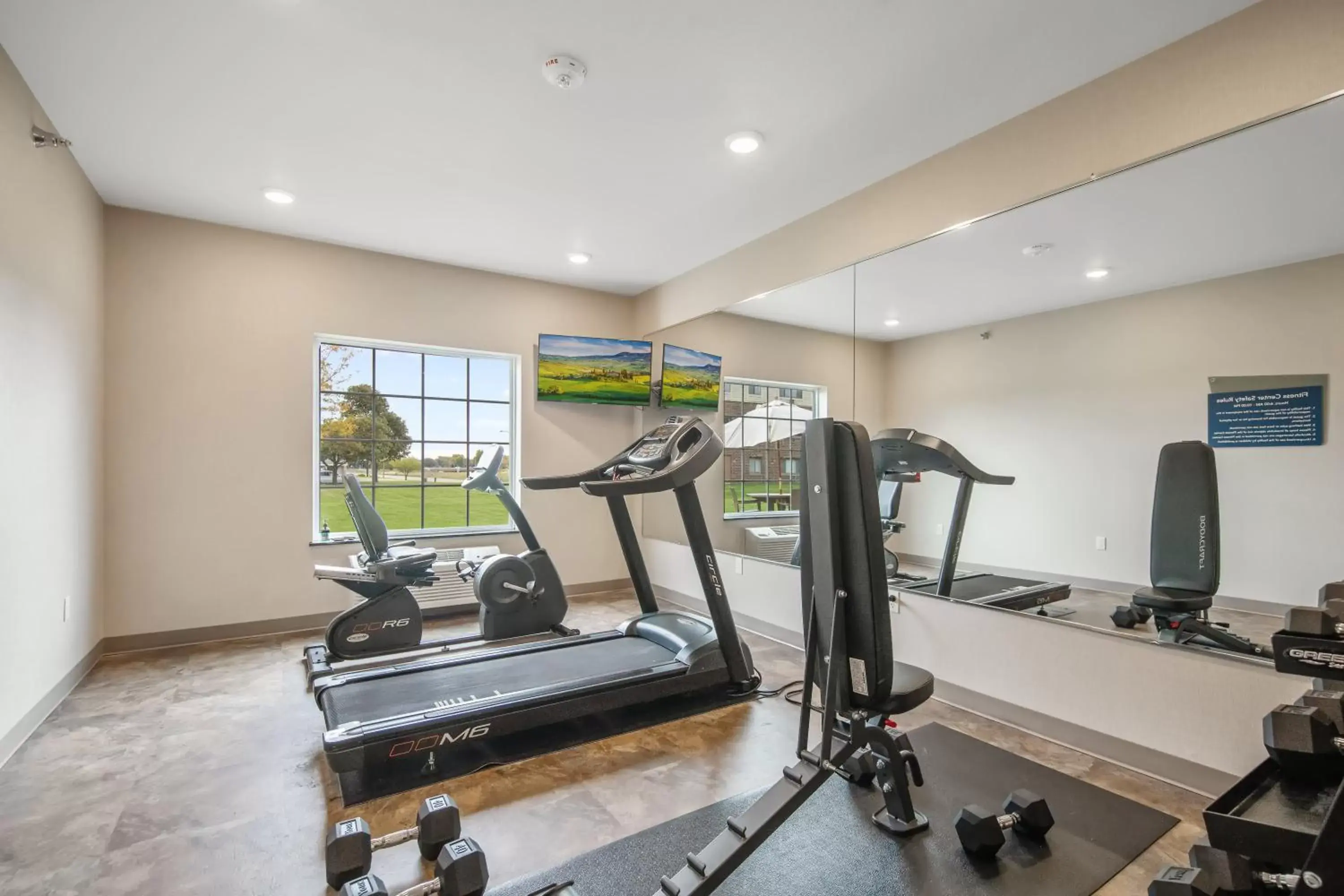 Fitness centre/facilities, Fitness Center/Facilities in Cobblestone Hotel & Suites - Austin