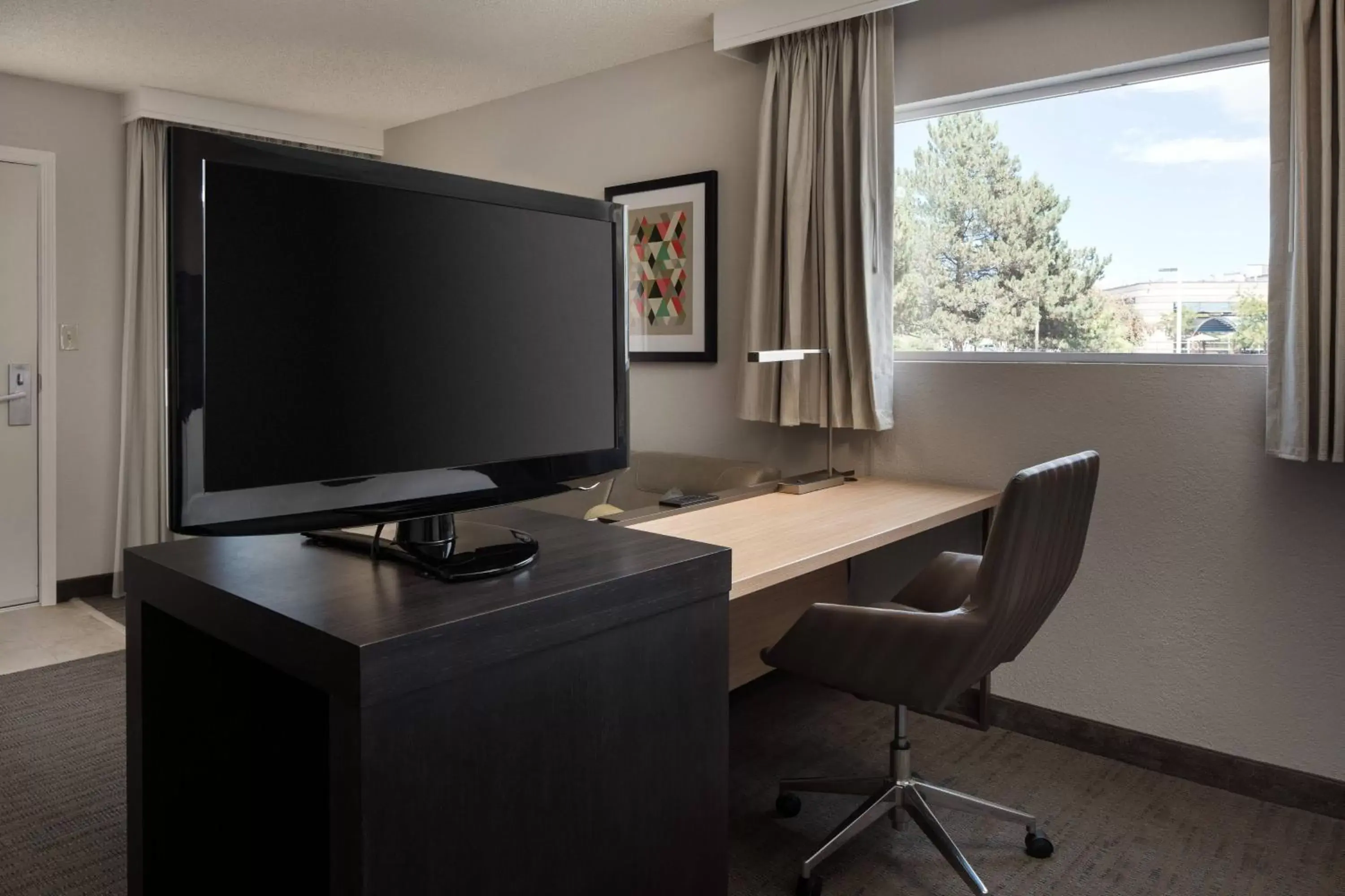 Bedroom, TV/Entertainment Center in Residence Inn by Marriott Boulder