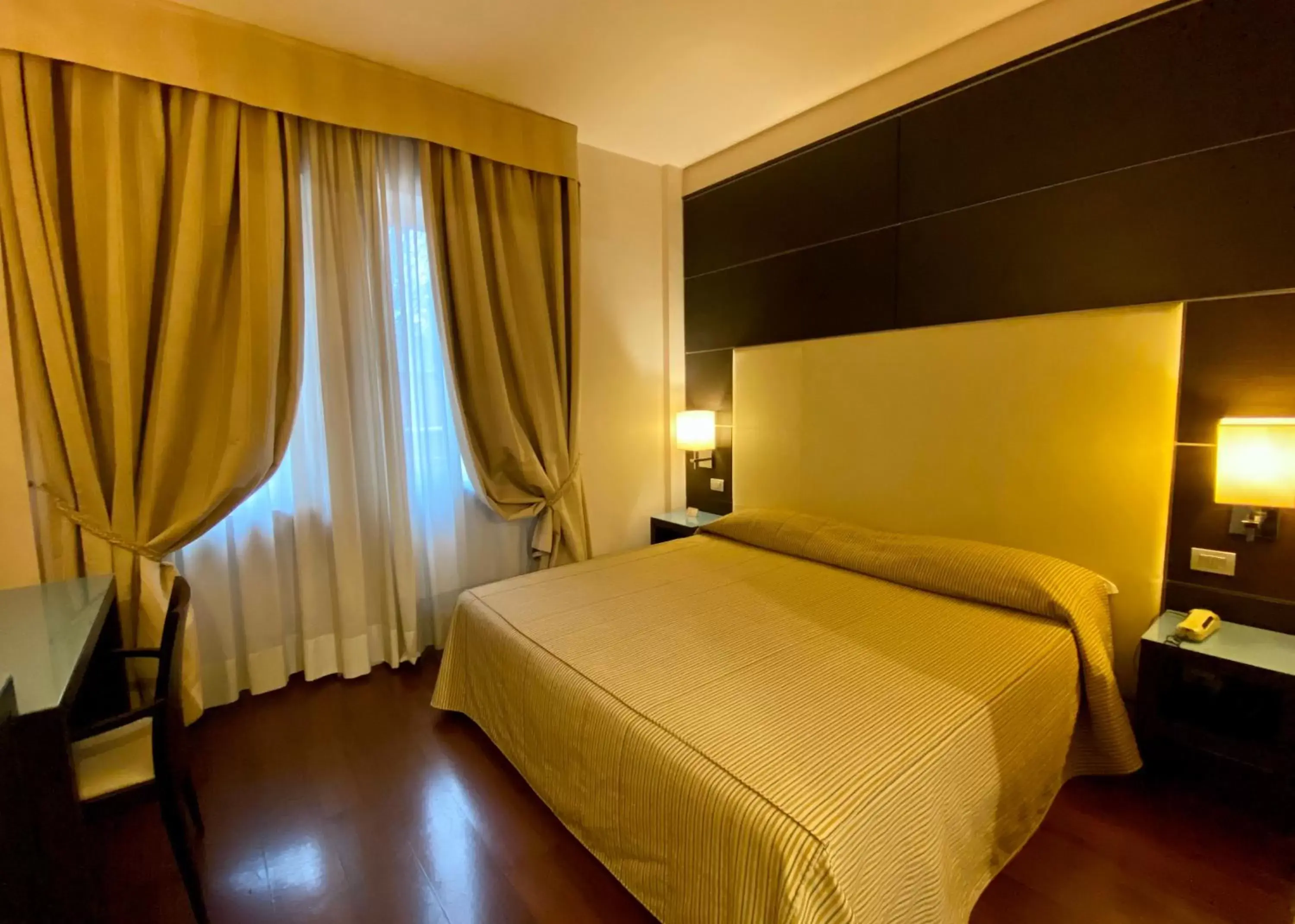 Double Room in Hotel Kristall Double Room in Hotel Kristall