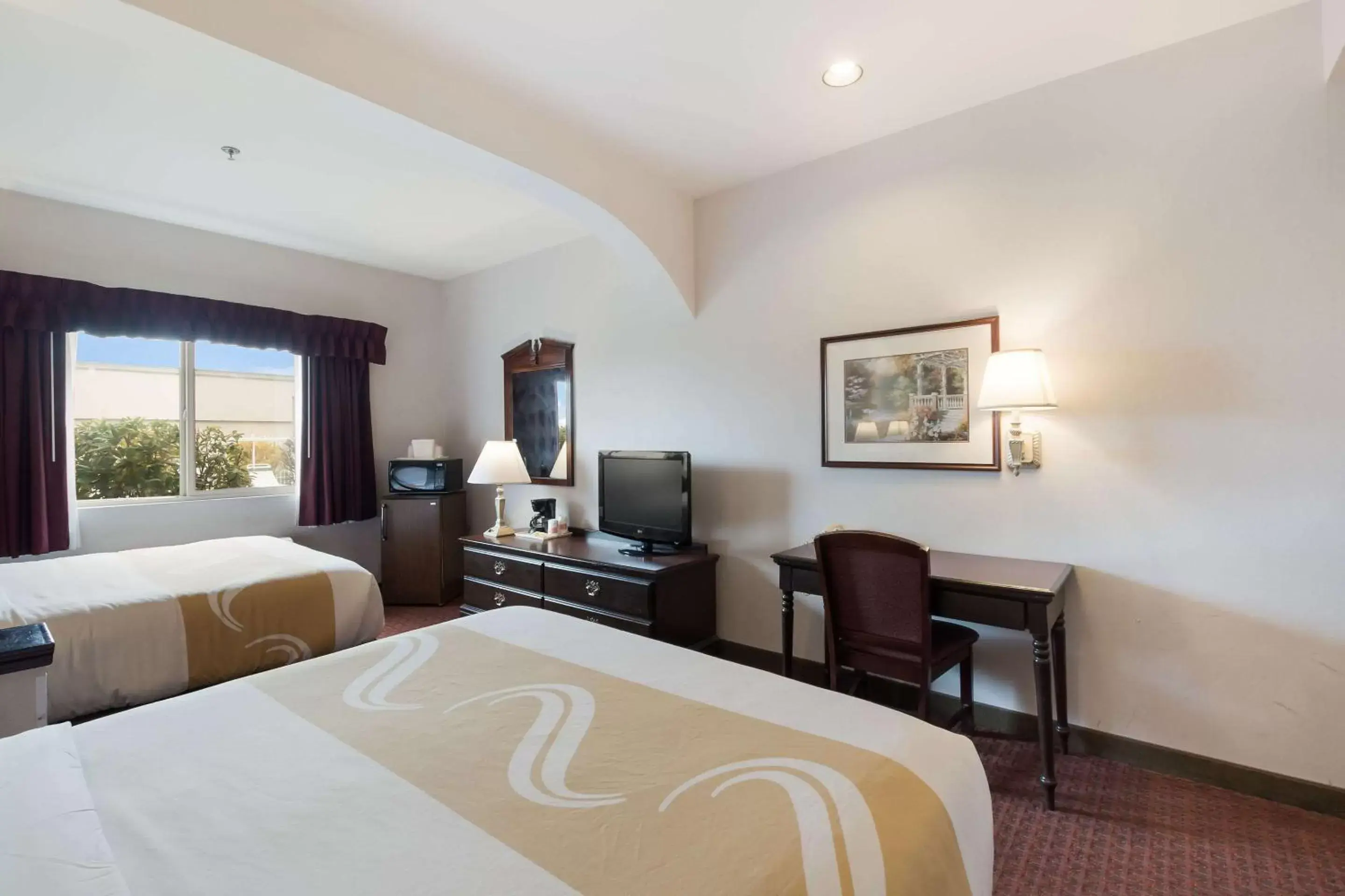 Quality Inn Grand Suites Bellingham