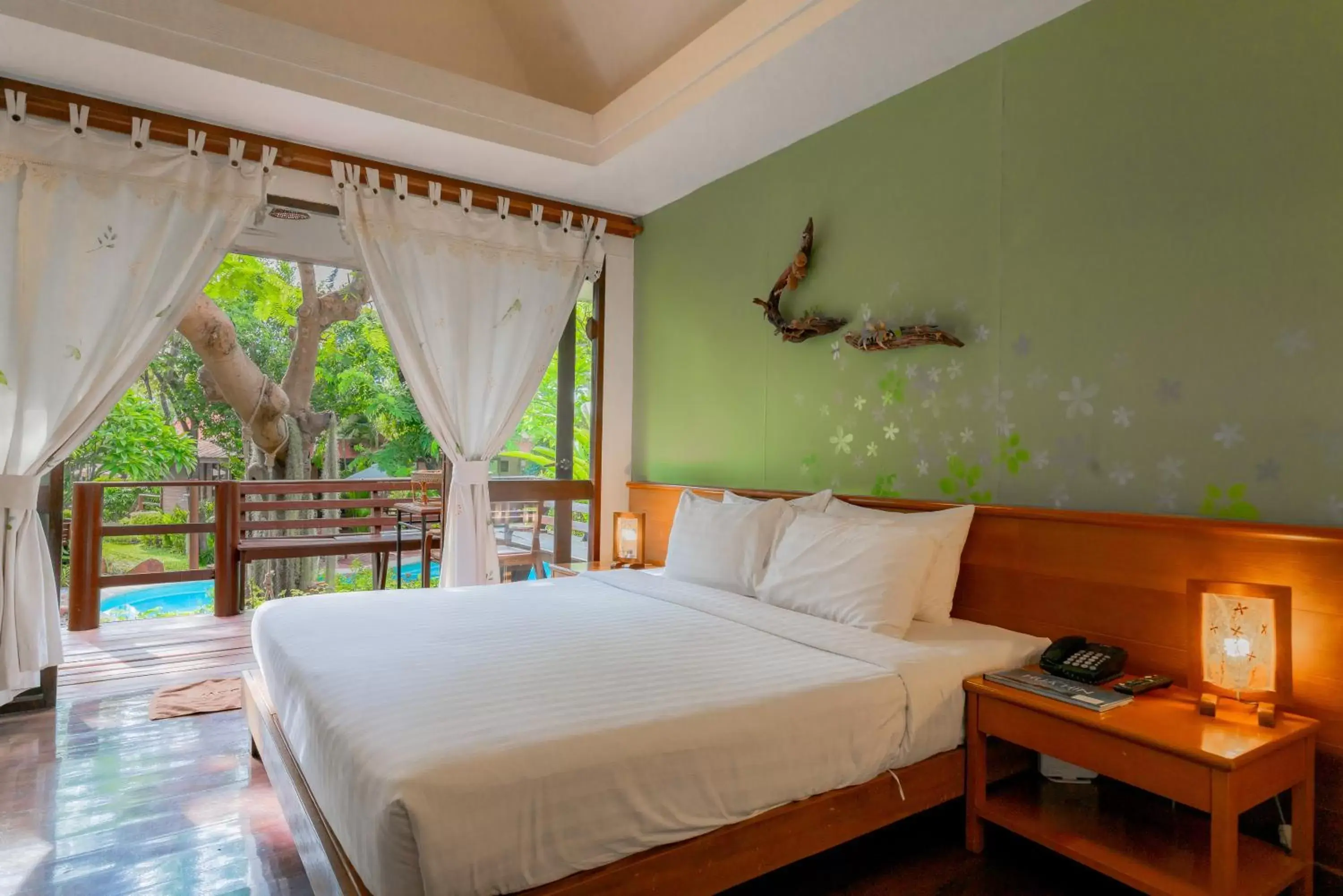 Photo of the whole room, Bed in Baan Duangkaew Resort