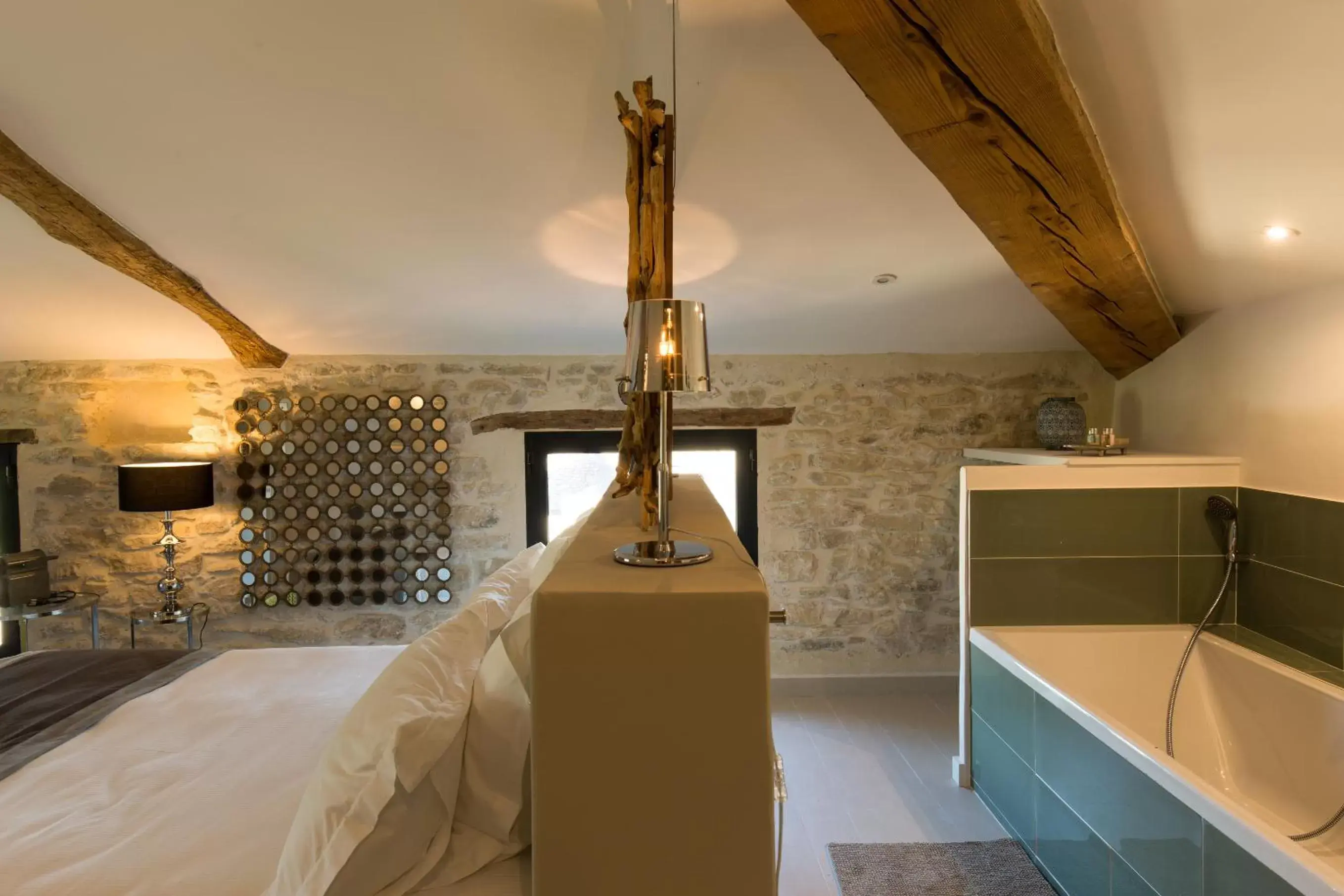 Bathroom, Kitchen/Kitchenette in Hôtel La Maison de Crillon