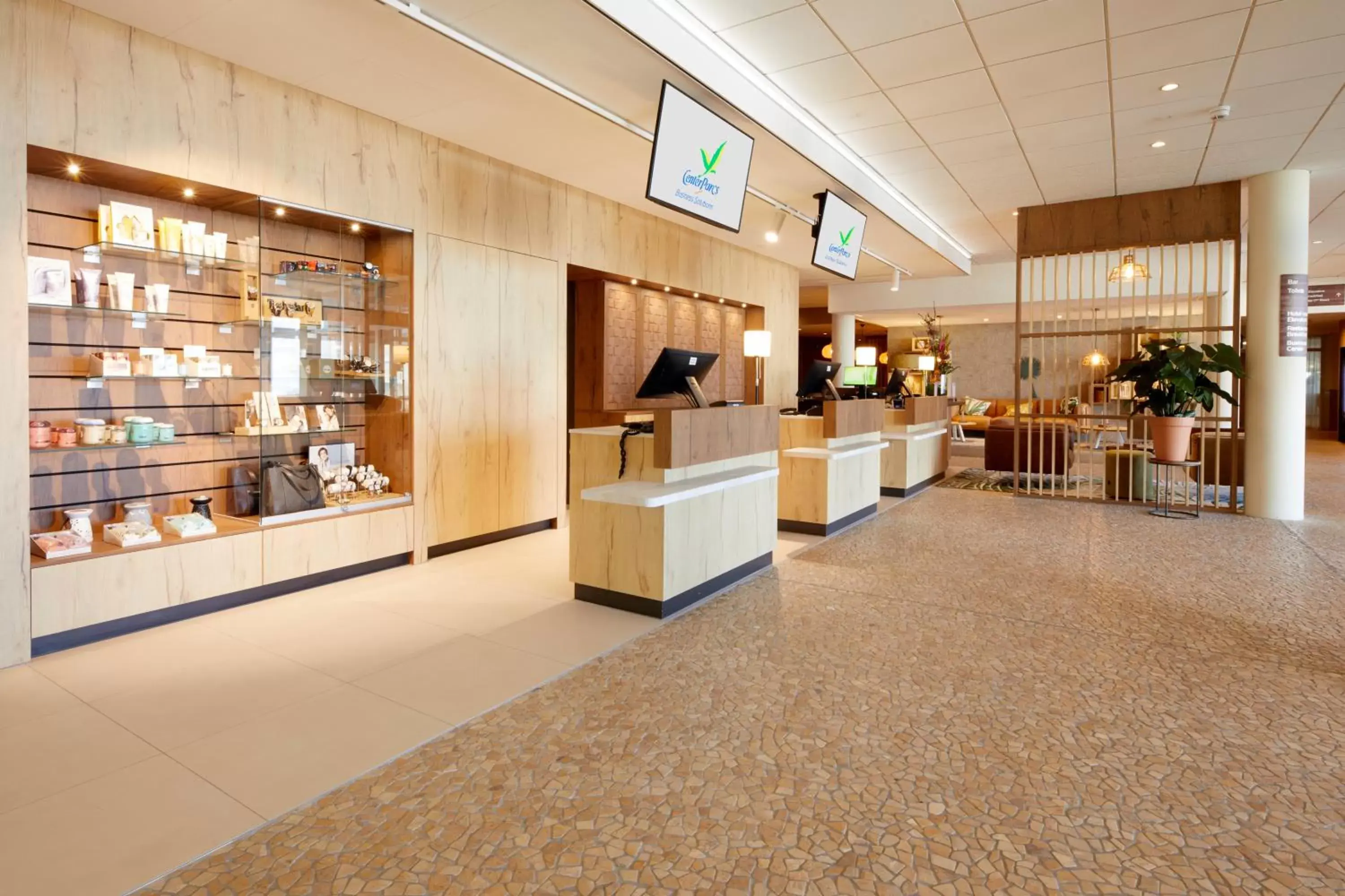 Lobby or reception in Beachhotel Zandvoort by Center Parcs