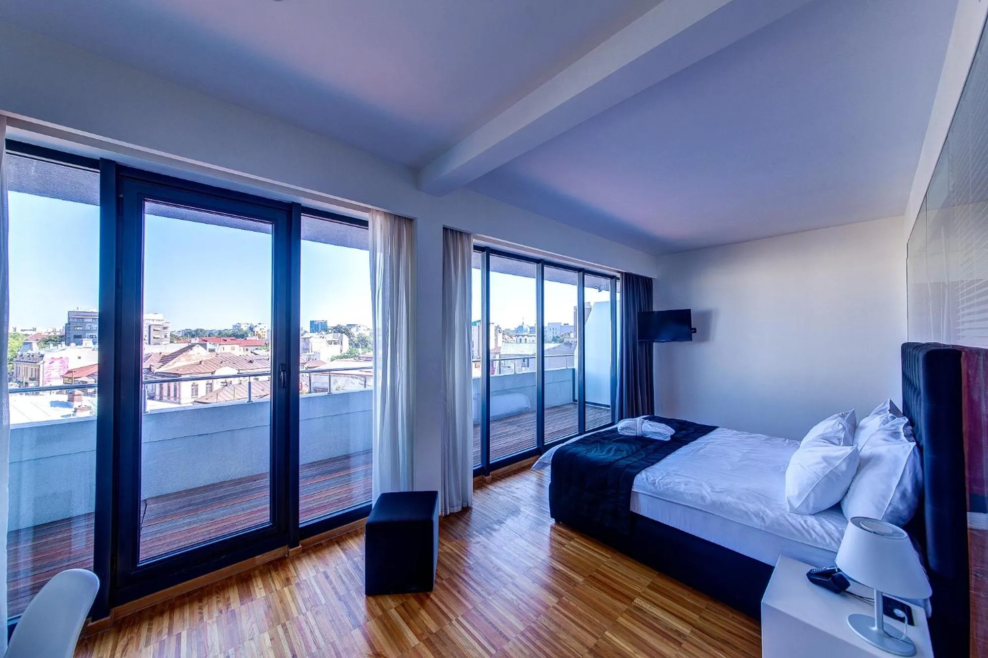 Photo of the whole room, Bed in Sarroglia Hotel