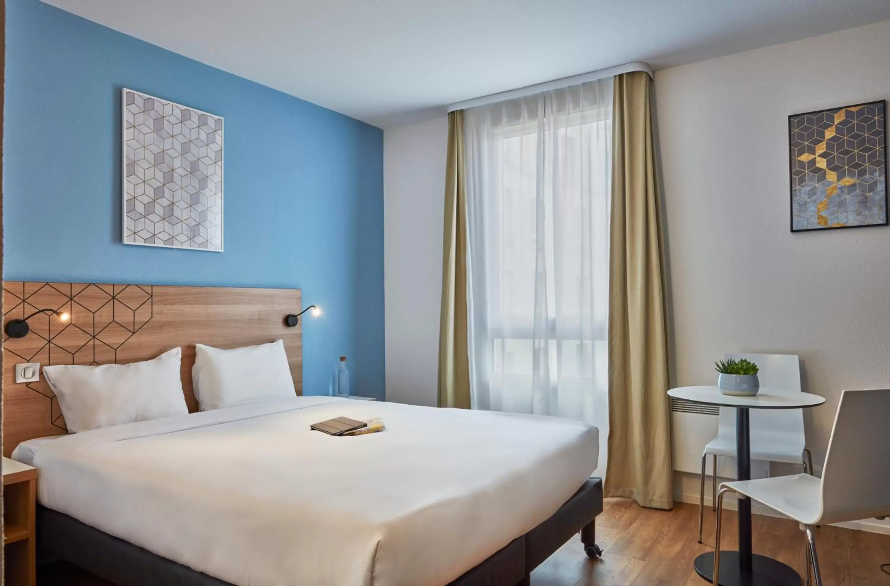 Bedroom, Bed in Aparthotel Adagio Access Paris Quai d'Ivry