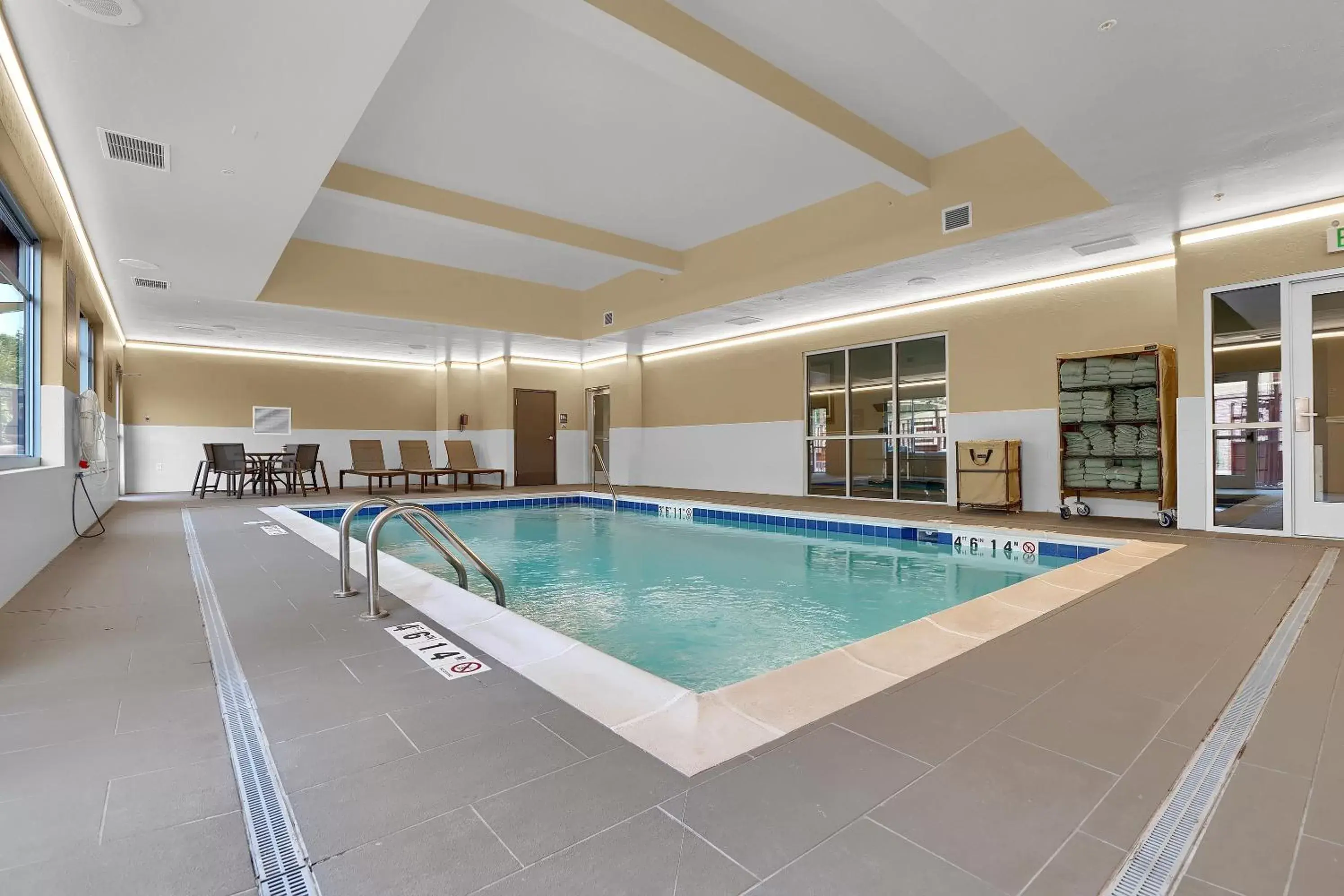 Swimming Pool in Best Western Plus Executive Residency Fillmore Inn