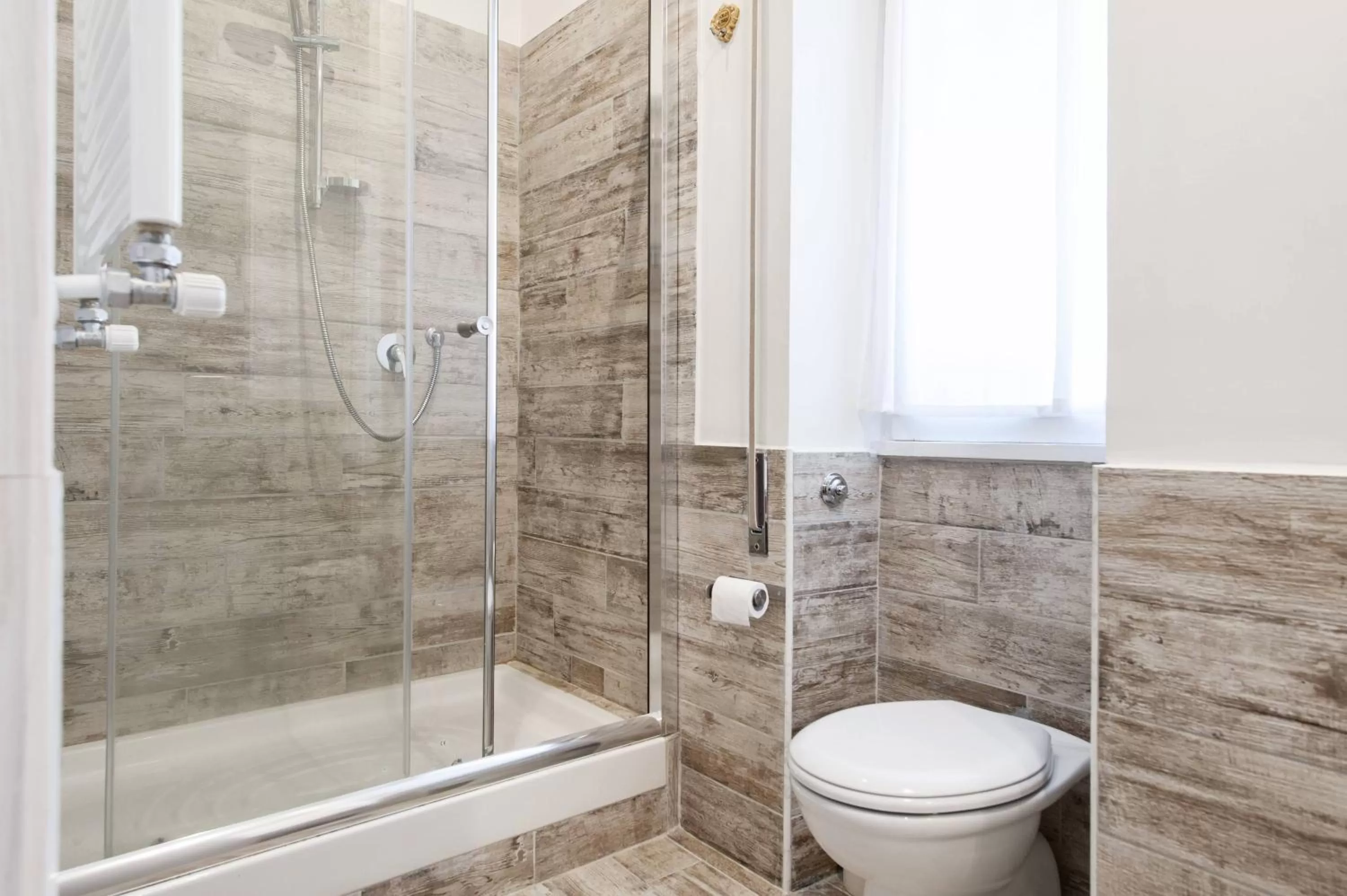 Shower, Bathroom in B&B Exa Rooms - Just Rome