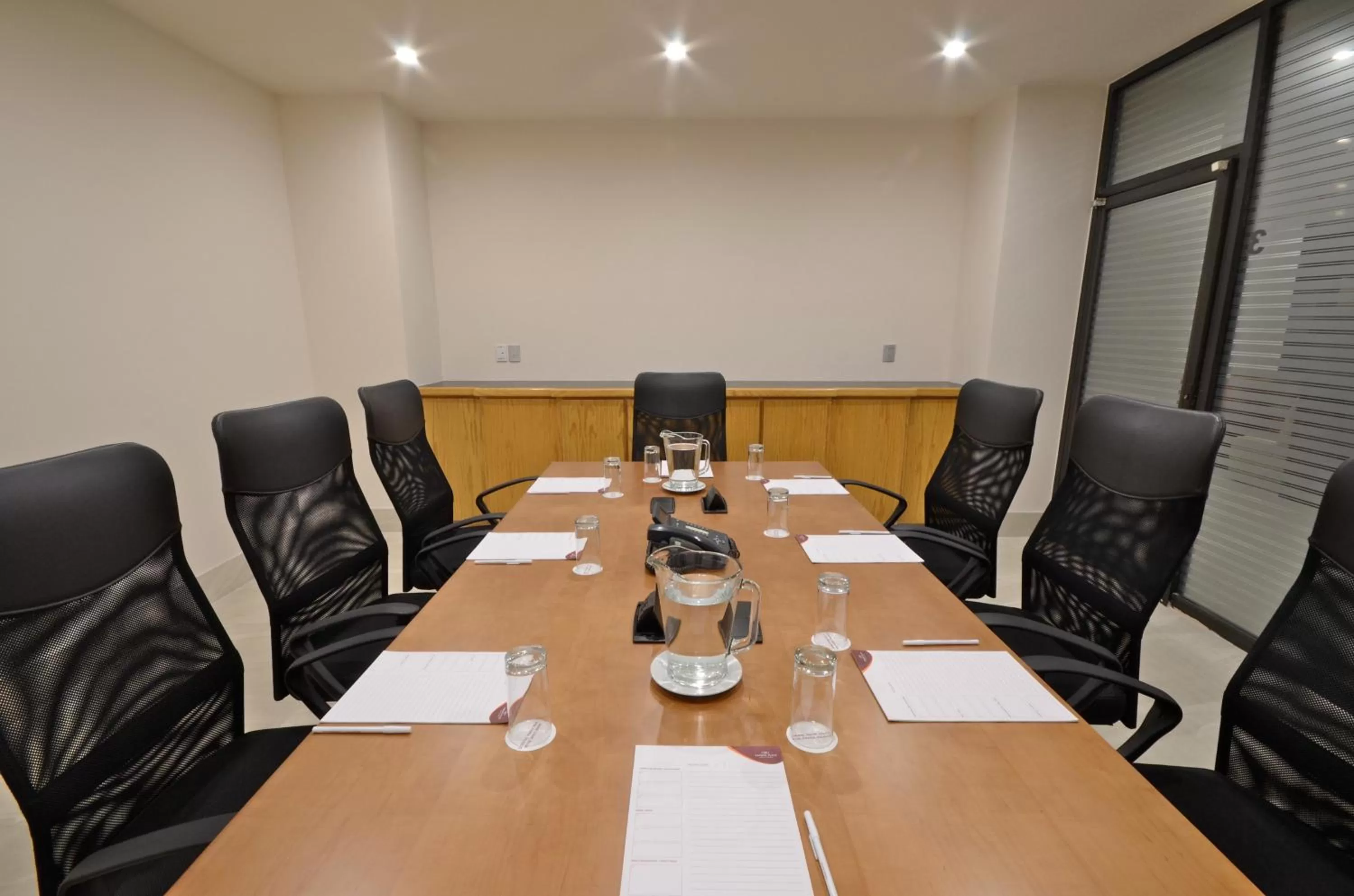 Meeting/conference room in Crowne Plaza Hotel Mexico City North-Tlalnepantla, an IHG Hotel
