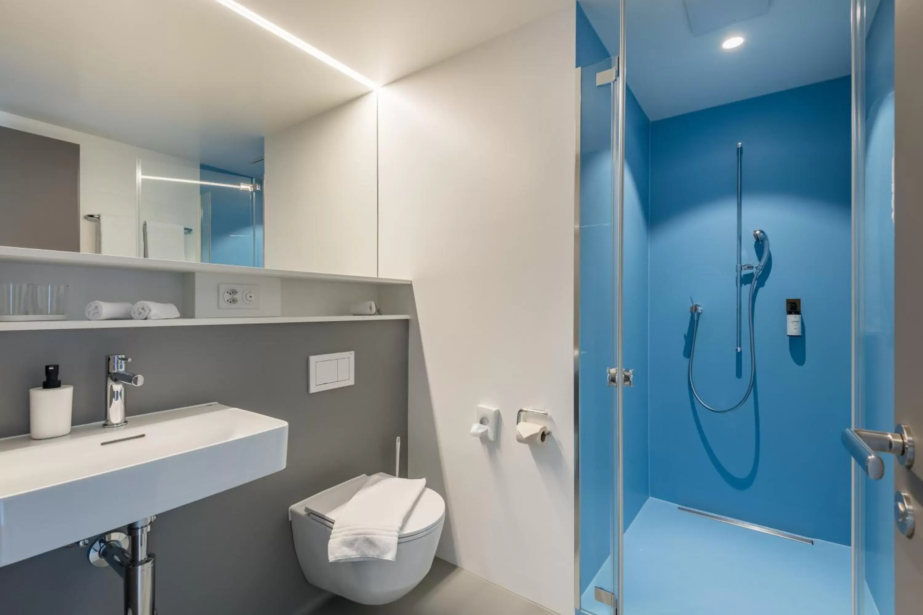 Bathroom in Linde Heiden Swiss Quality Hotel