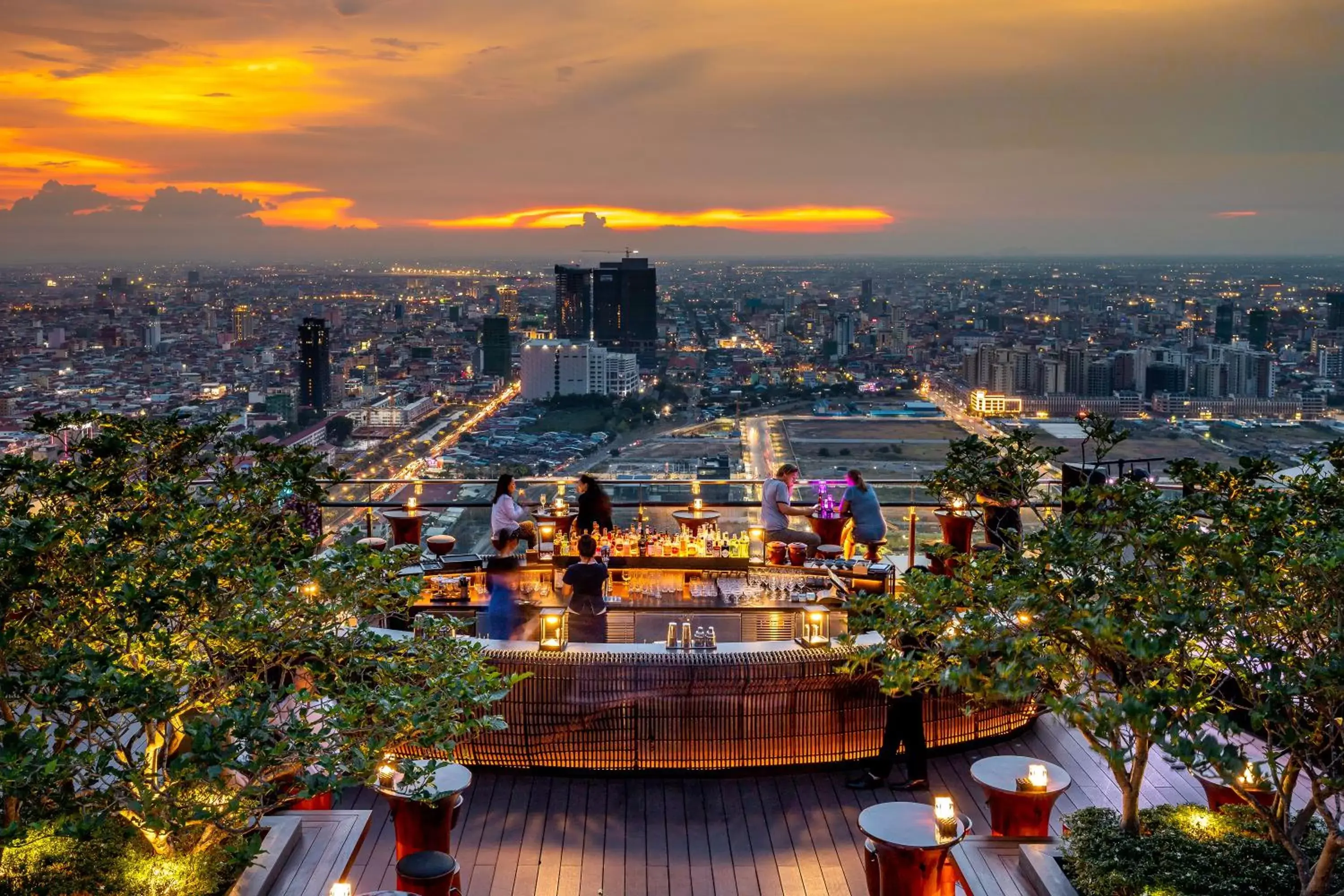 Lounge or bar, Bird's-eye View in Rosewood Phnom Penh