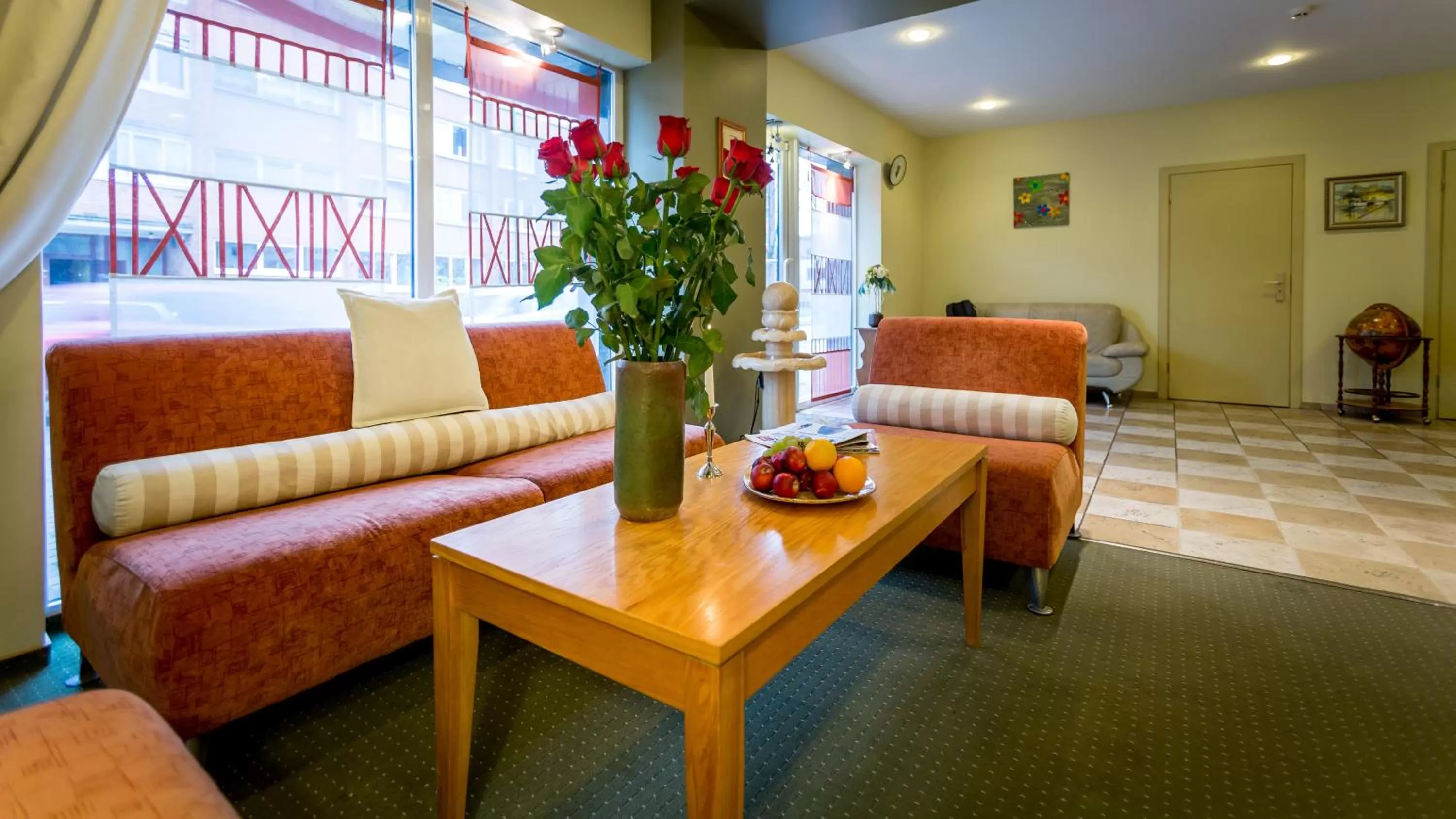 Lobby or reception in ARIBĖ Hotel Klaipėda, Free parking