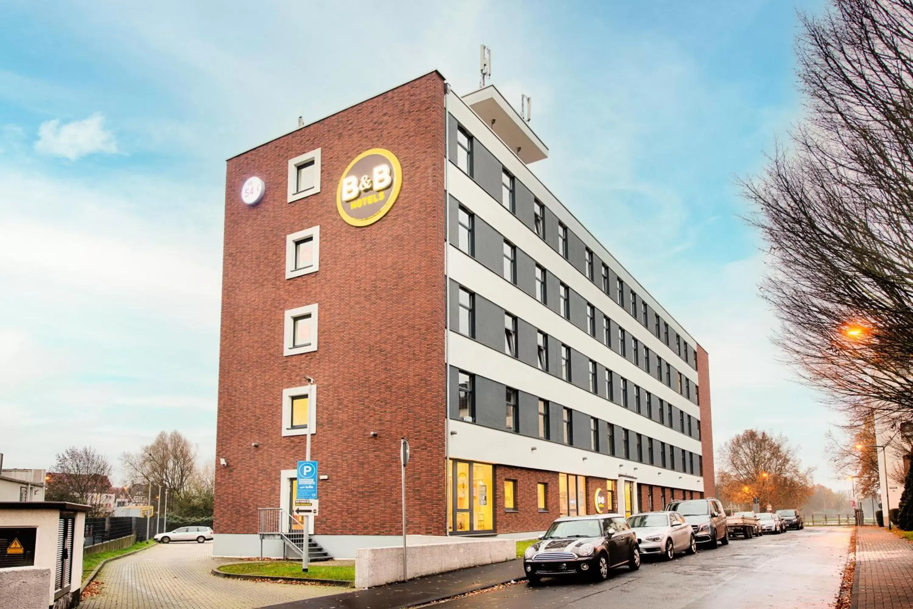 Property Building in B&B Hotel Kassel-City