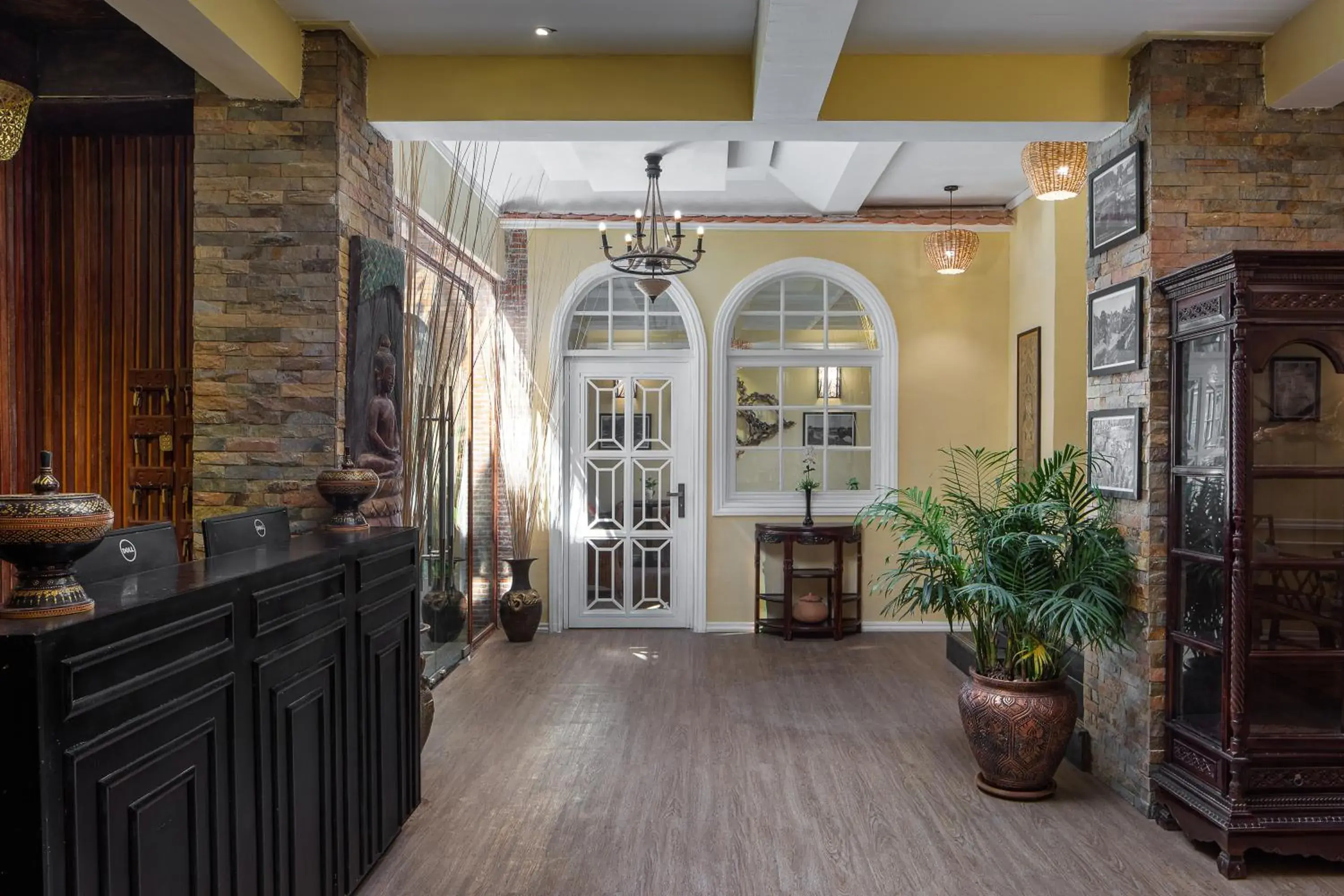 Lobby or reception in Botum Palace Hotel Lobby or reception in Botum Palace Hotel