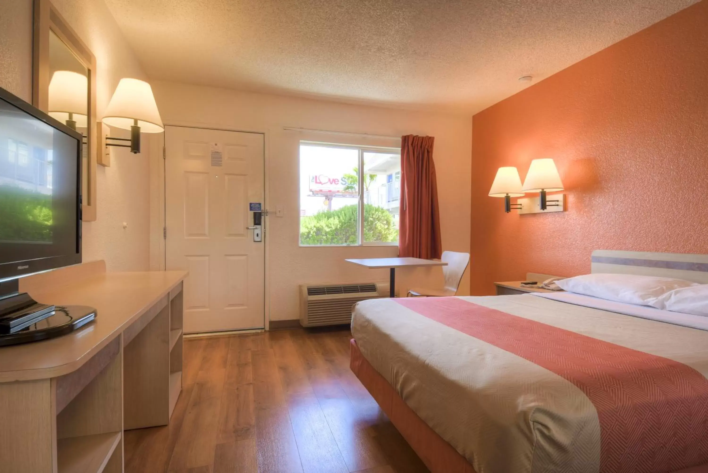 Bedroom in Motel 6-Las Vegas, NV - Boulder Hwy