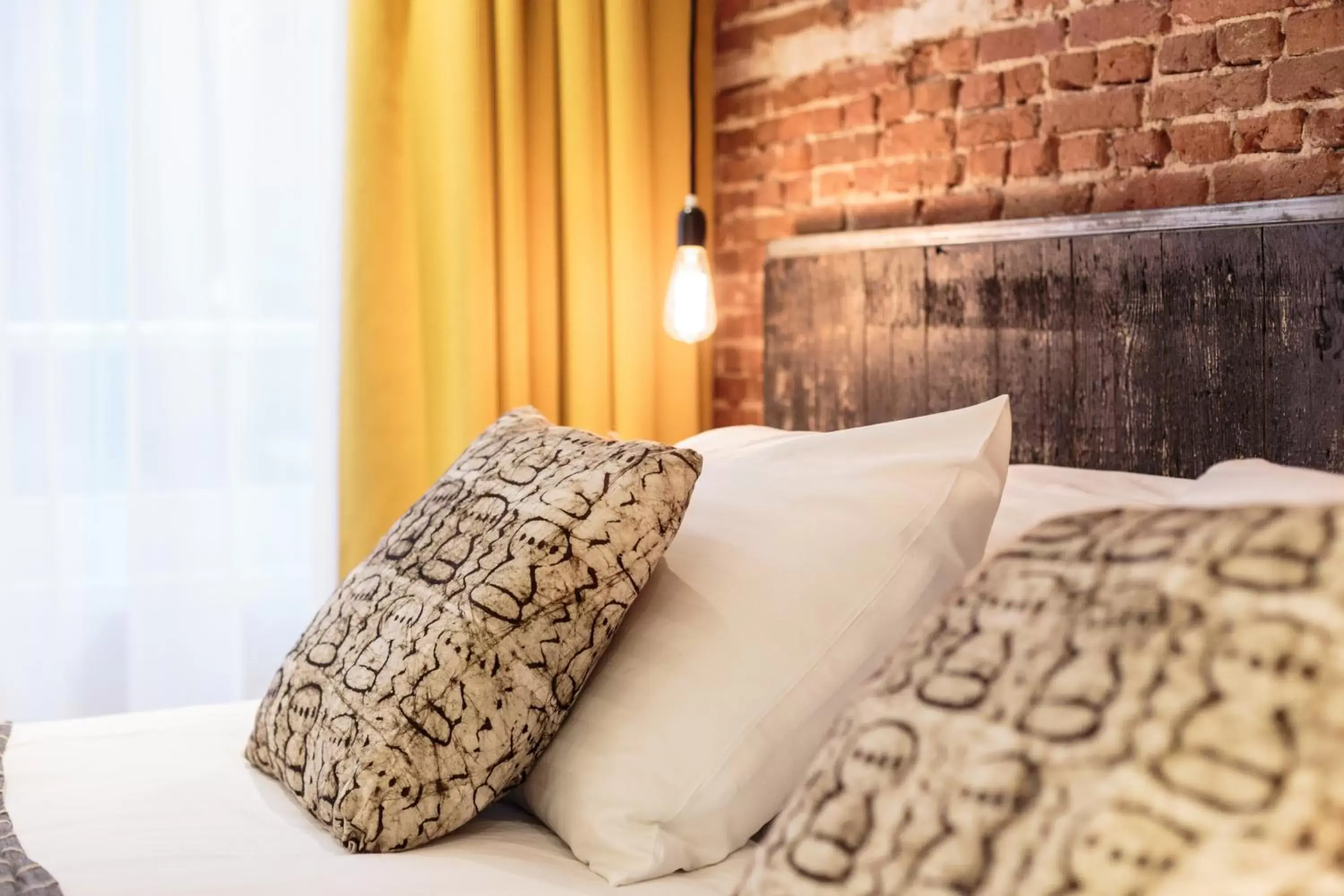 Decorative detail, Bed in Hotel Dwars
