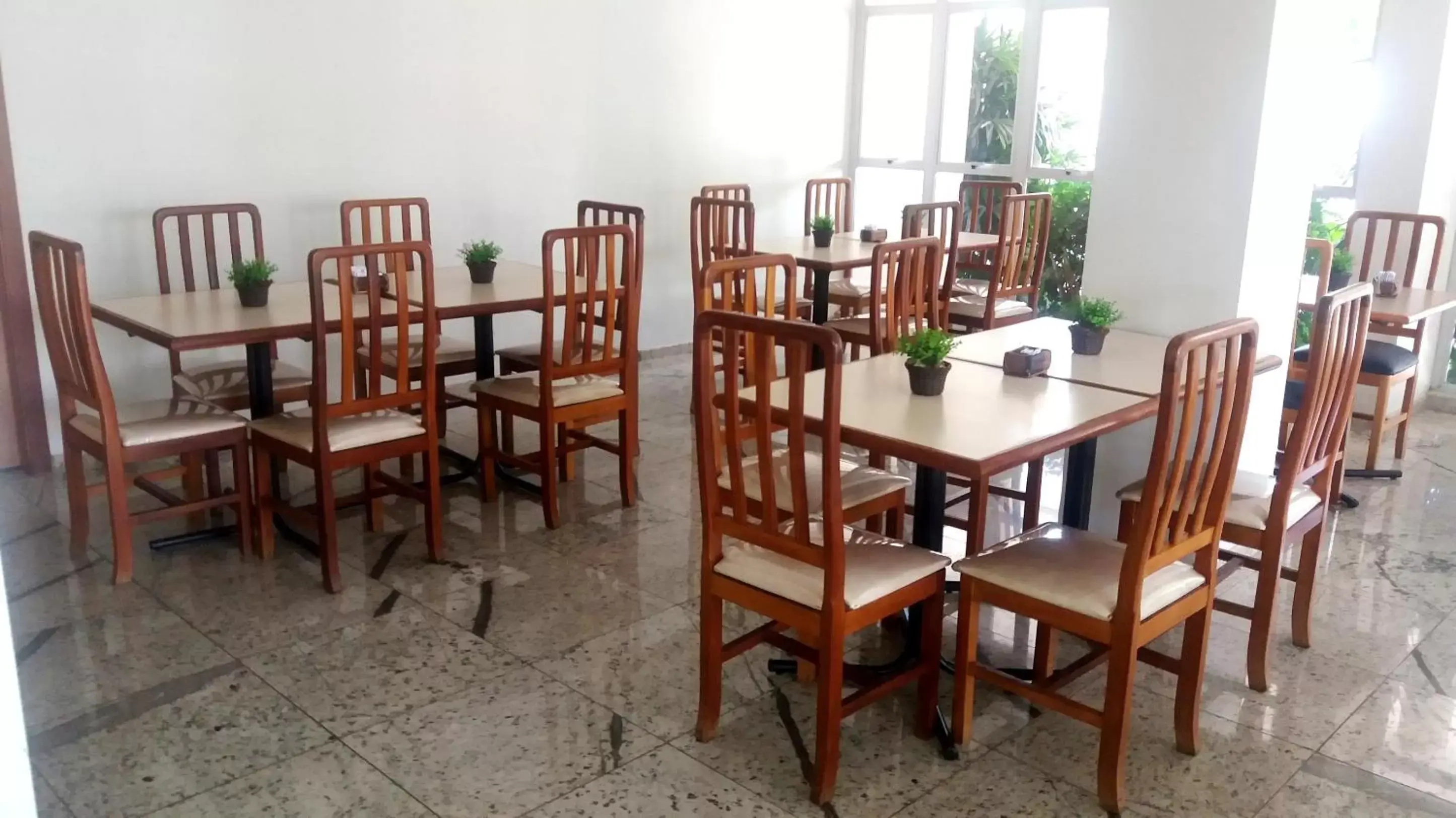 Restaurant/places to eat in JVA Fenix Hotel Restaurant/places to eat in JVA Fenix Hotel